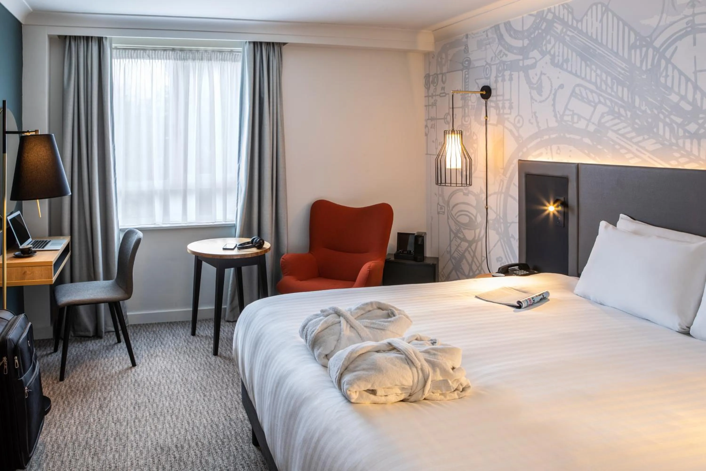 Bed in Mercure Birmingham West Hotel