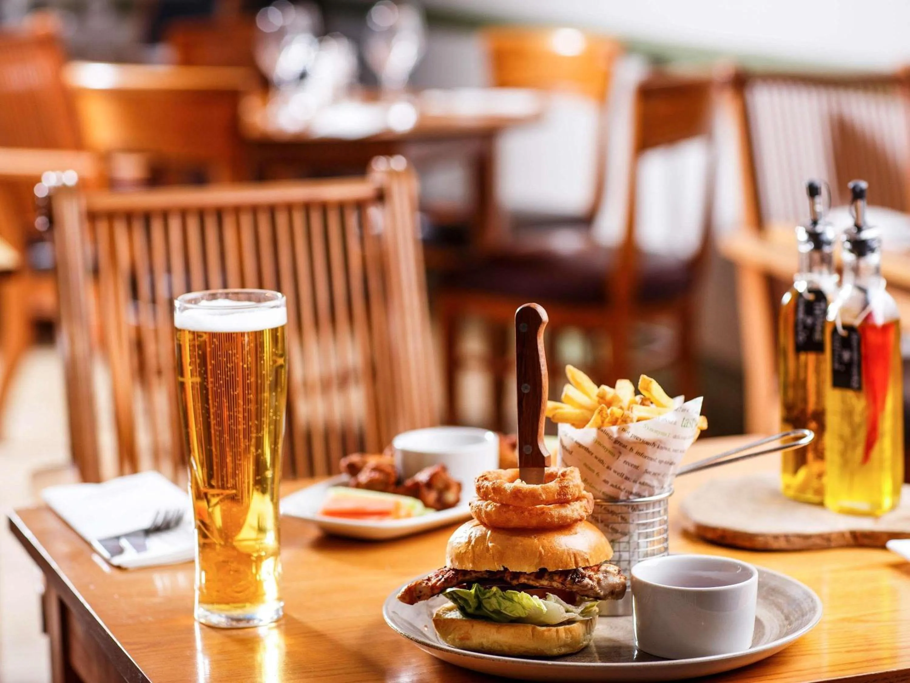 Restaurant/places to eat in Mercure Birmingham West Hotel