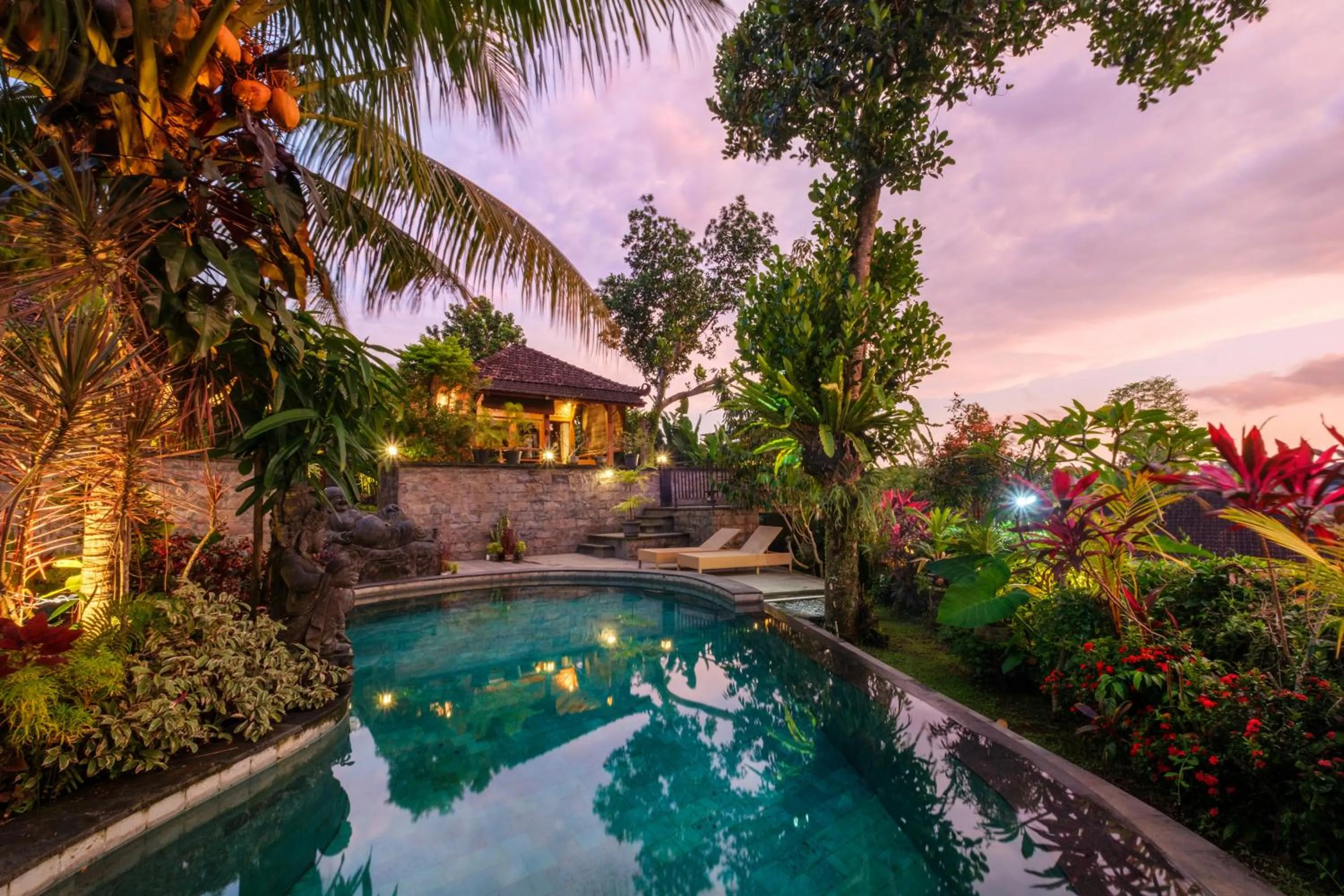 Swimming pool in Puri Kobot