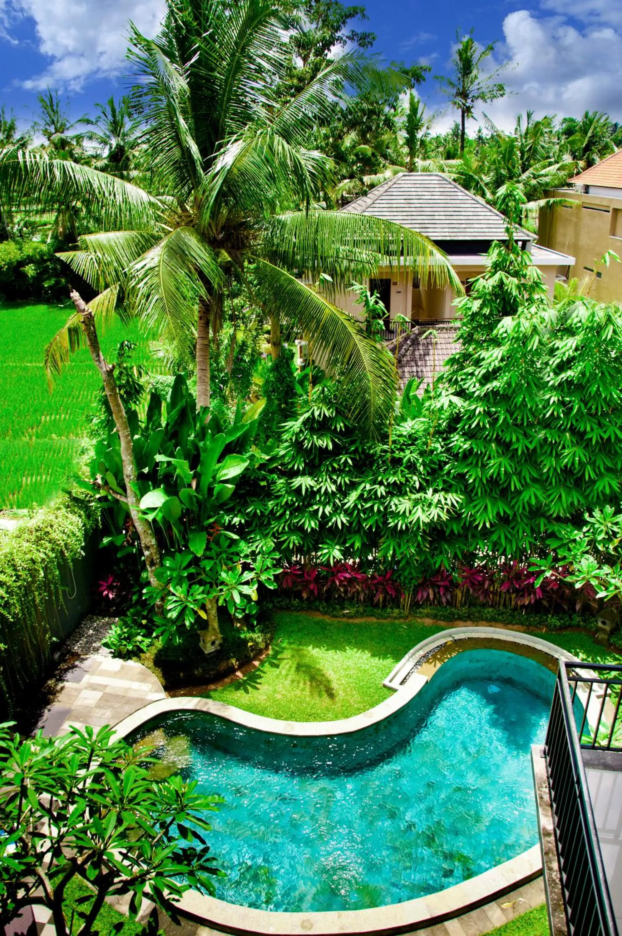 Neighbourhood in Puri Kobot