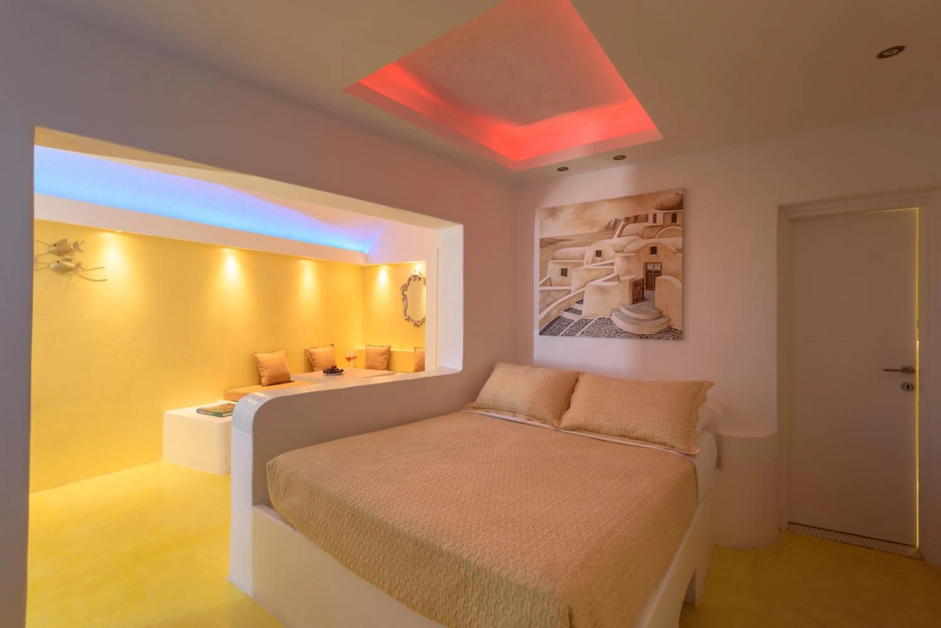 Bed in Abyssanto Suites and Spa