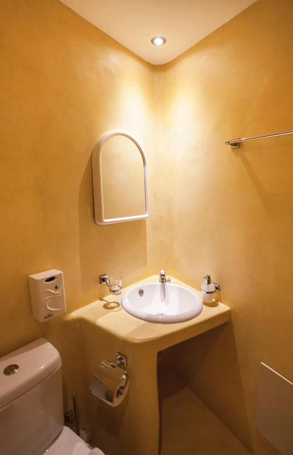 Bathroom in Abyssanto Suites and Spa