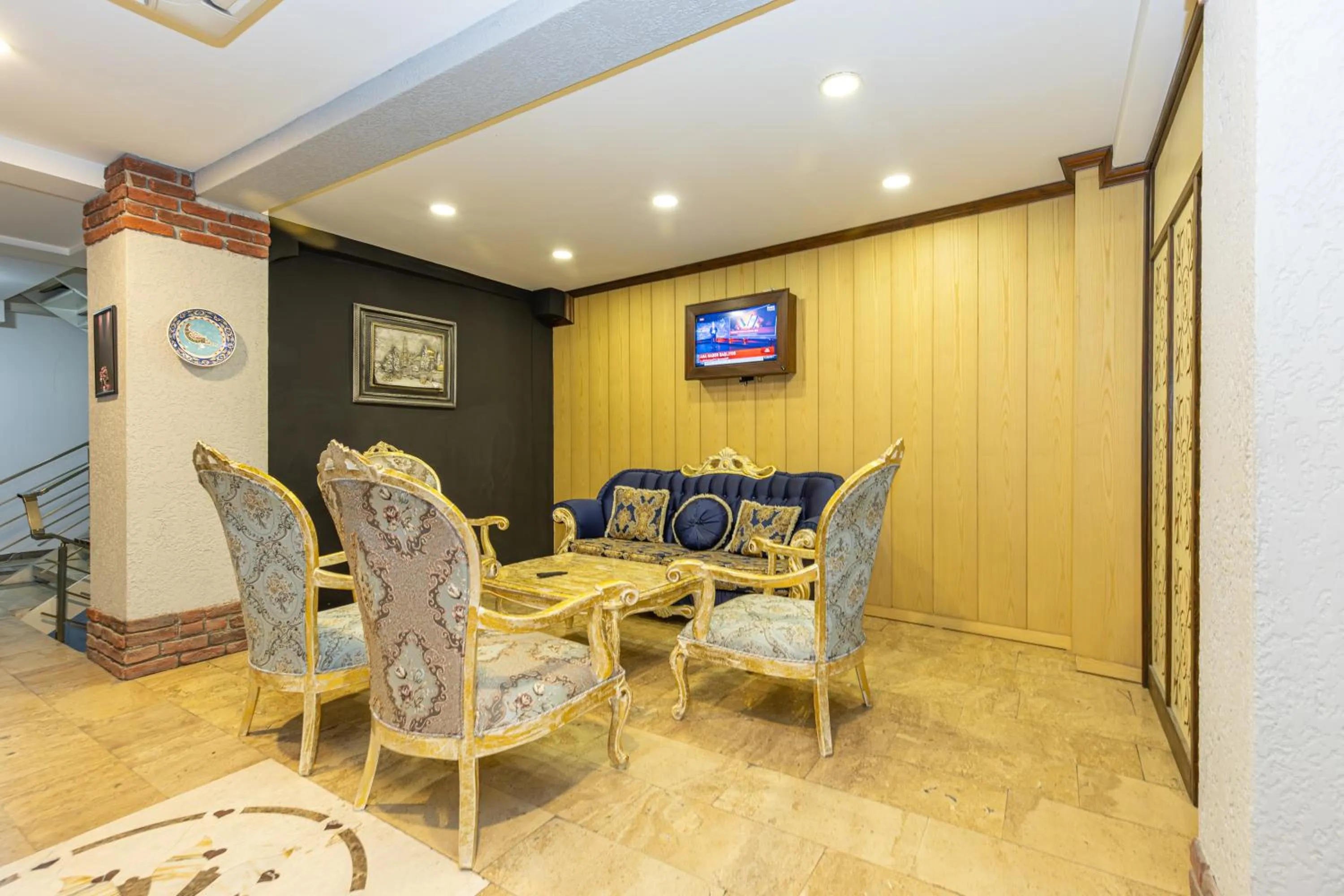 TV and multimedia in Bursa Grand Family HOTEL