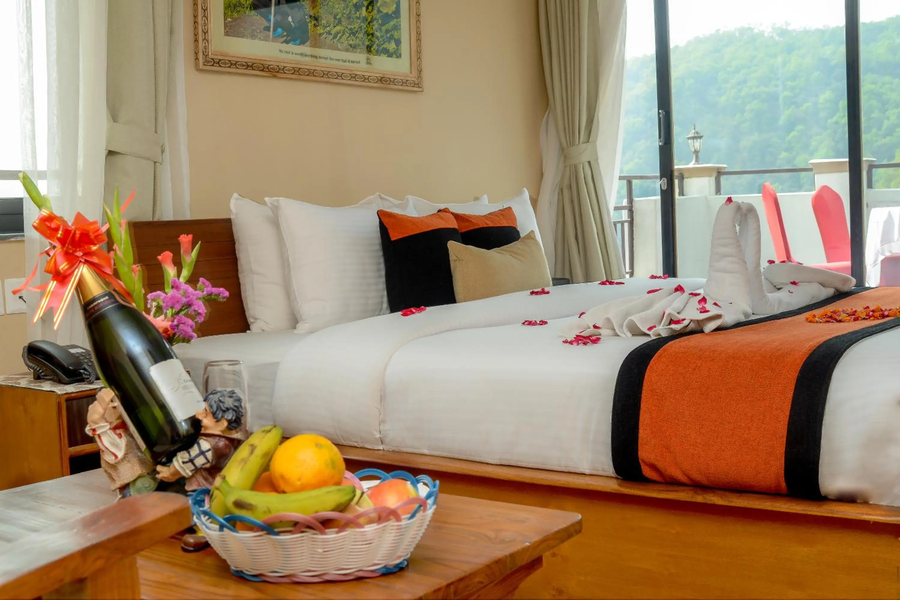 Bedroom, Bed in Hotel Raniban Arcade