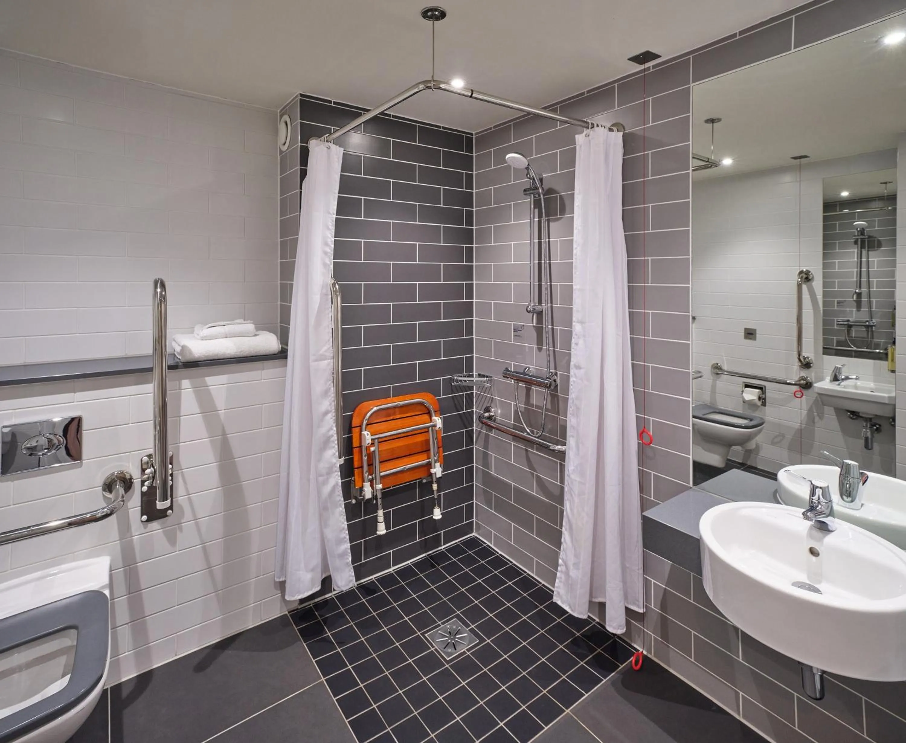 Bathroom in Holiday Inn Express - Birmingham - City Centre by IHG