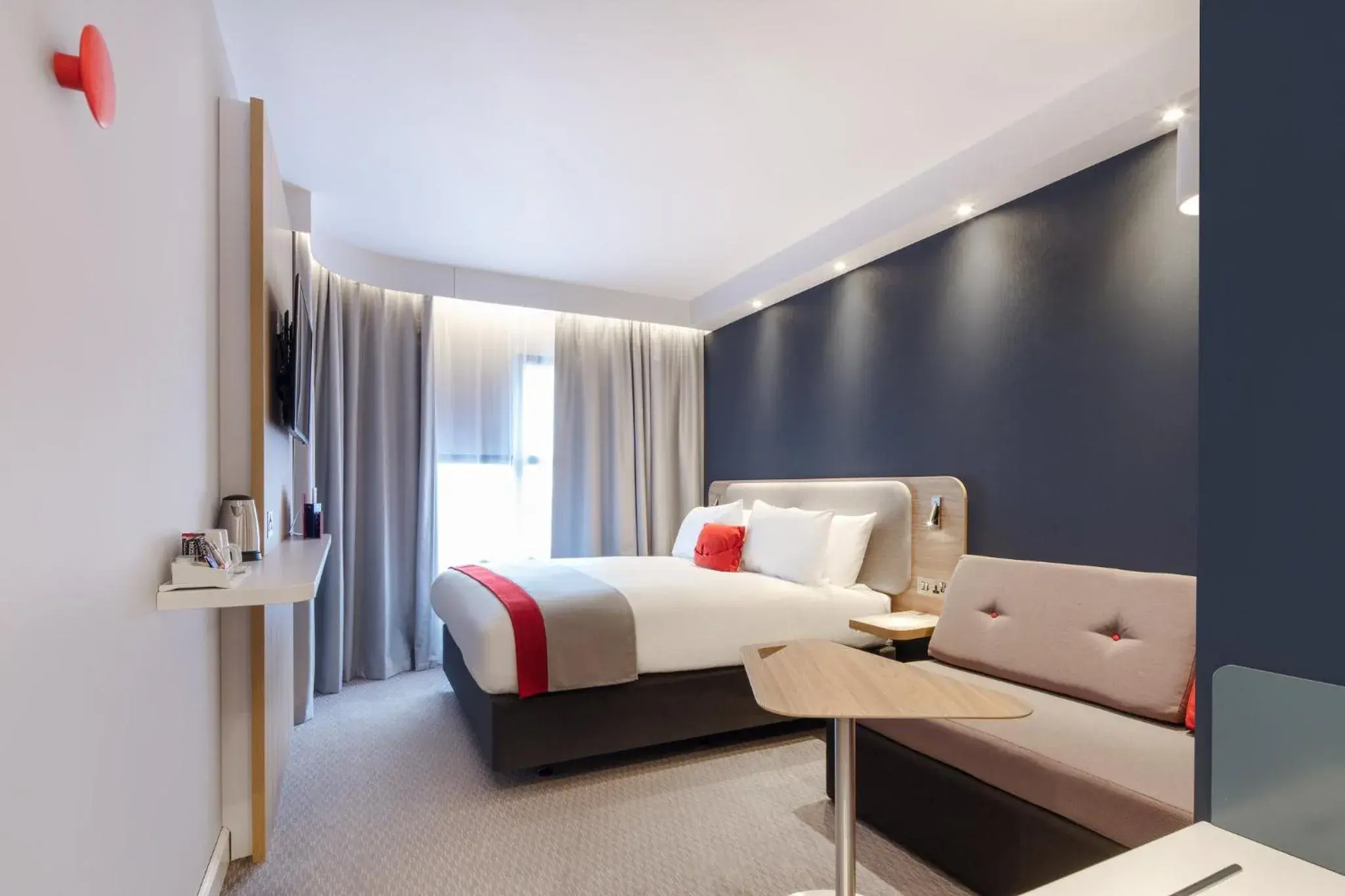 Standard Double Room with Sofa Bed and Free Hot Breakfast in Holiday Inn Express - Birmingham - City Centre by IHG Standard Double Room with Sofa Bed and Free Hot Breakfast in Holiday Inn Express - Birmingham - City Centre by IHG