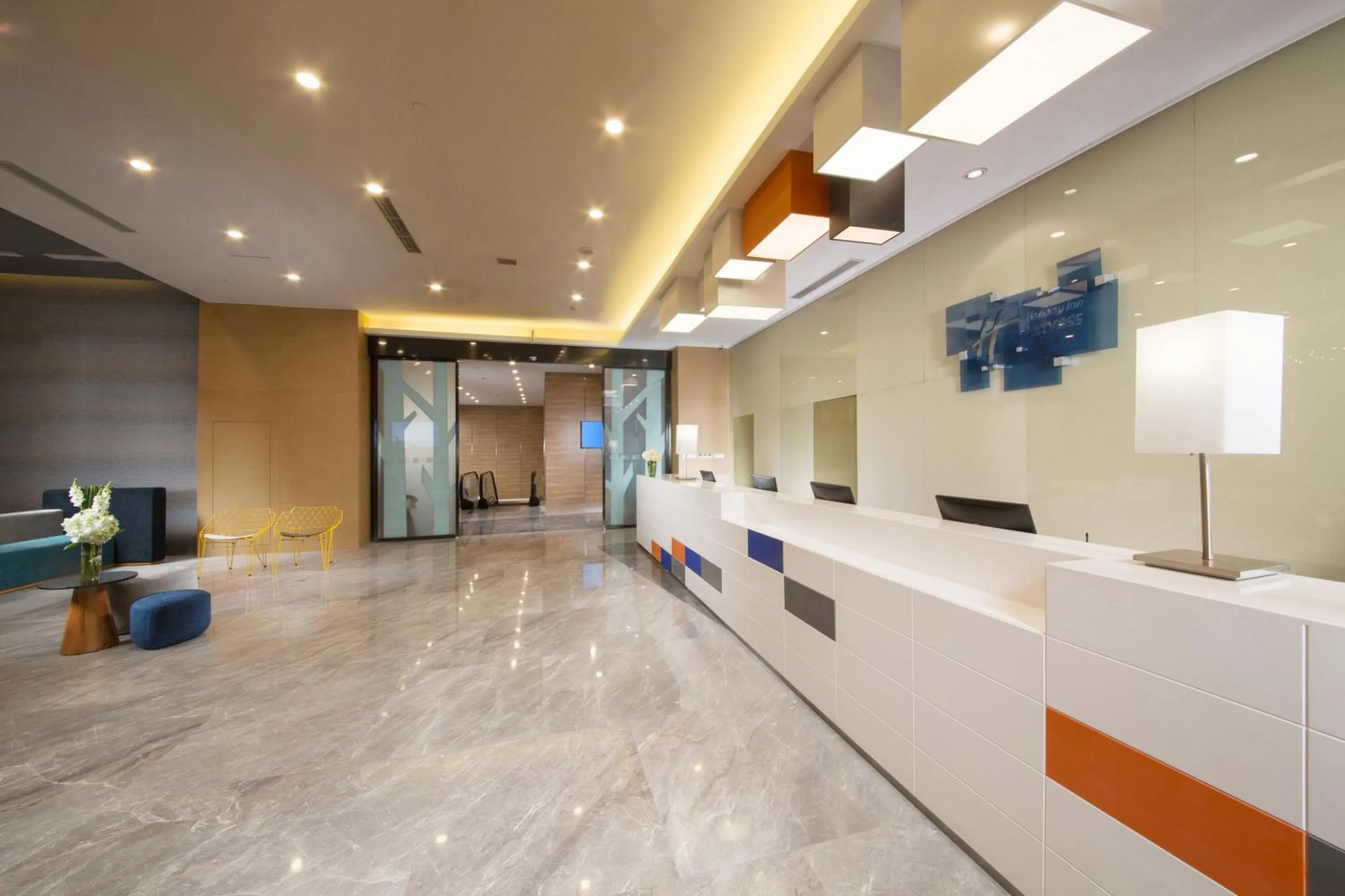 Property building, Lobby/Reception in Holiday Inn Express Chengdu Dafeng, an IHG Hotel