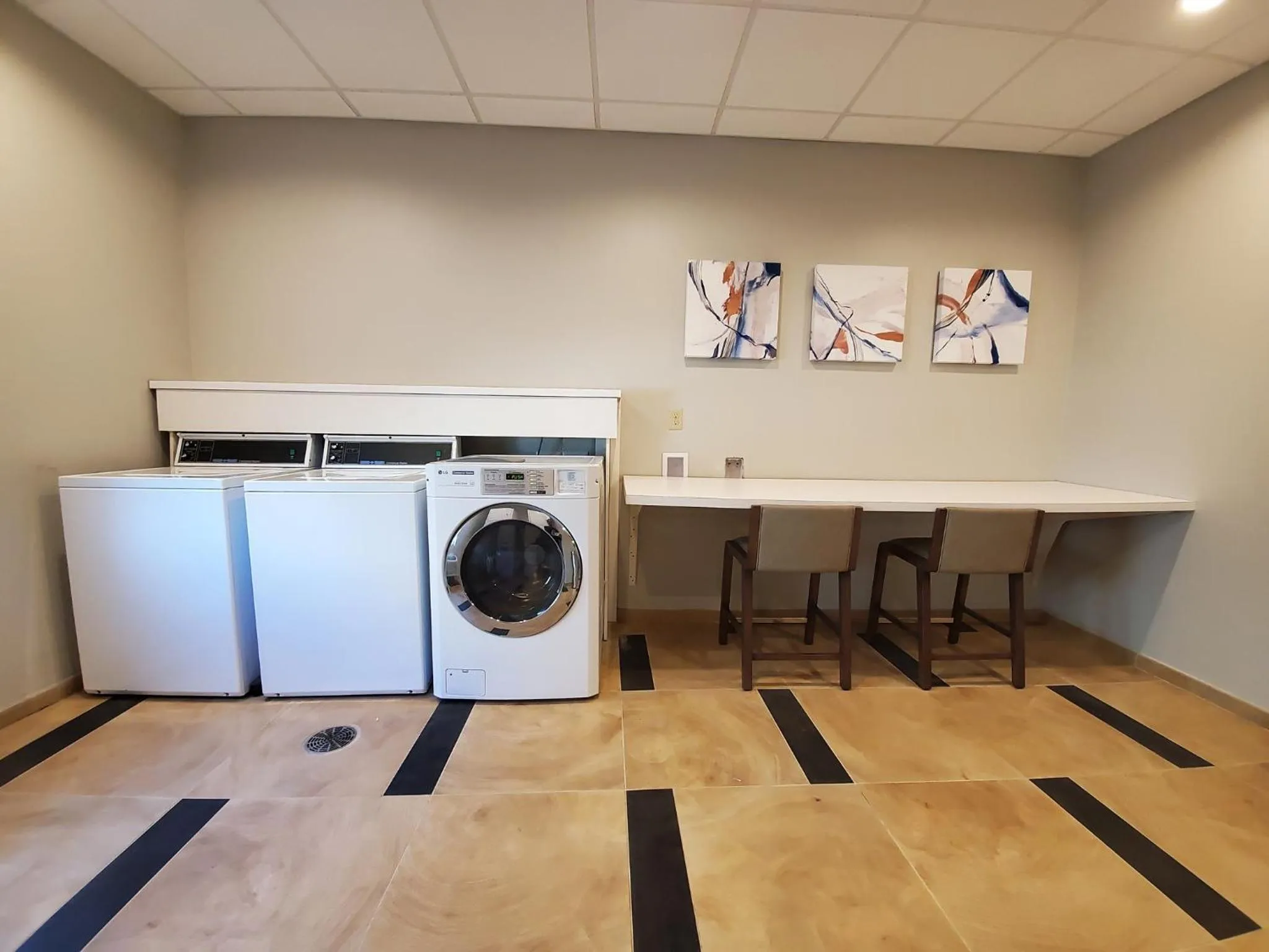 laundry in Candlewood Suites - Lake Charles South by IHG