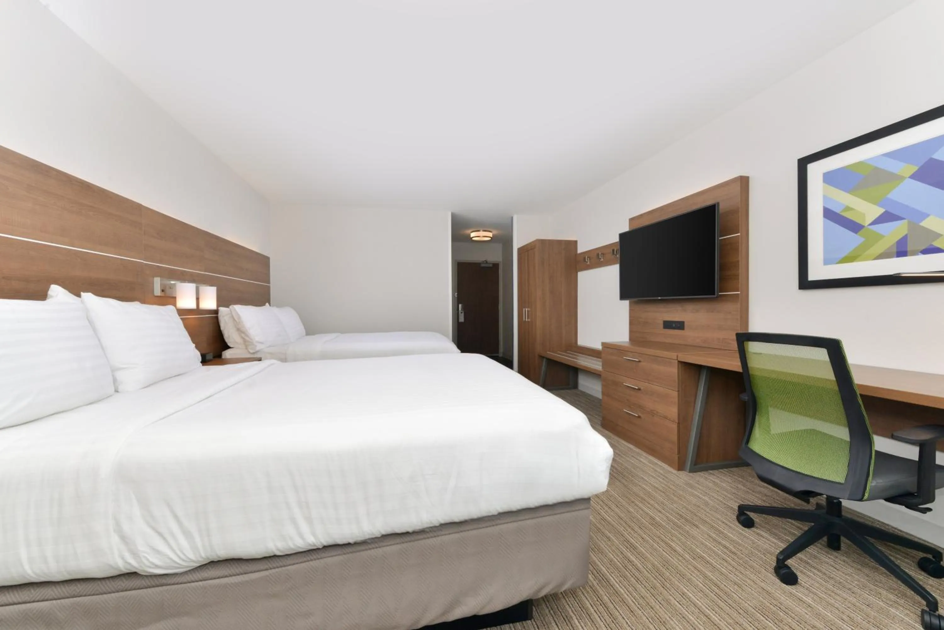 Photo of the whole room, Bed in Holiday Inn Express & Suites - Ogallala by IHG