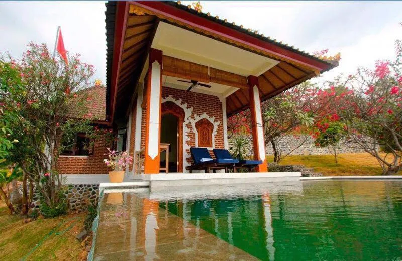 Swimming pool in Sing Sing Resort Lovina