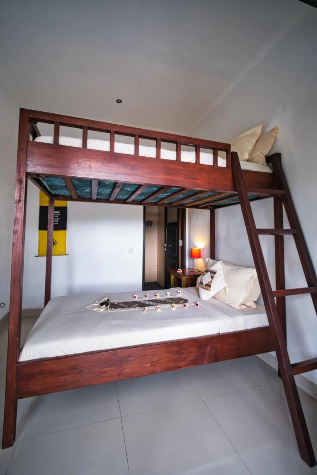 Bed in Sing Sing Resort Lovina