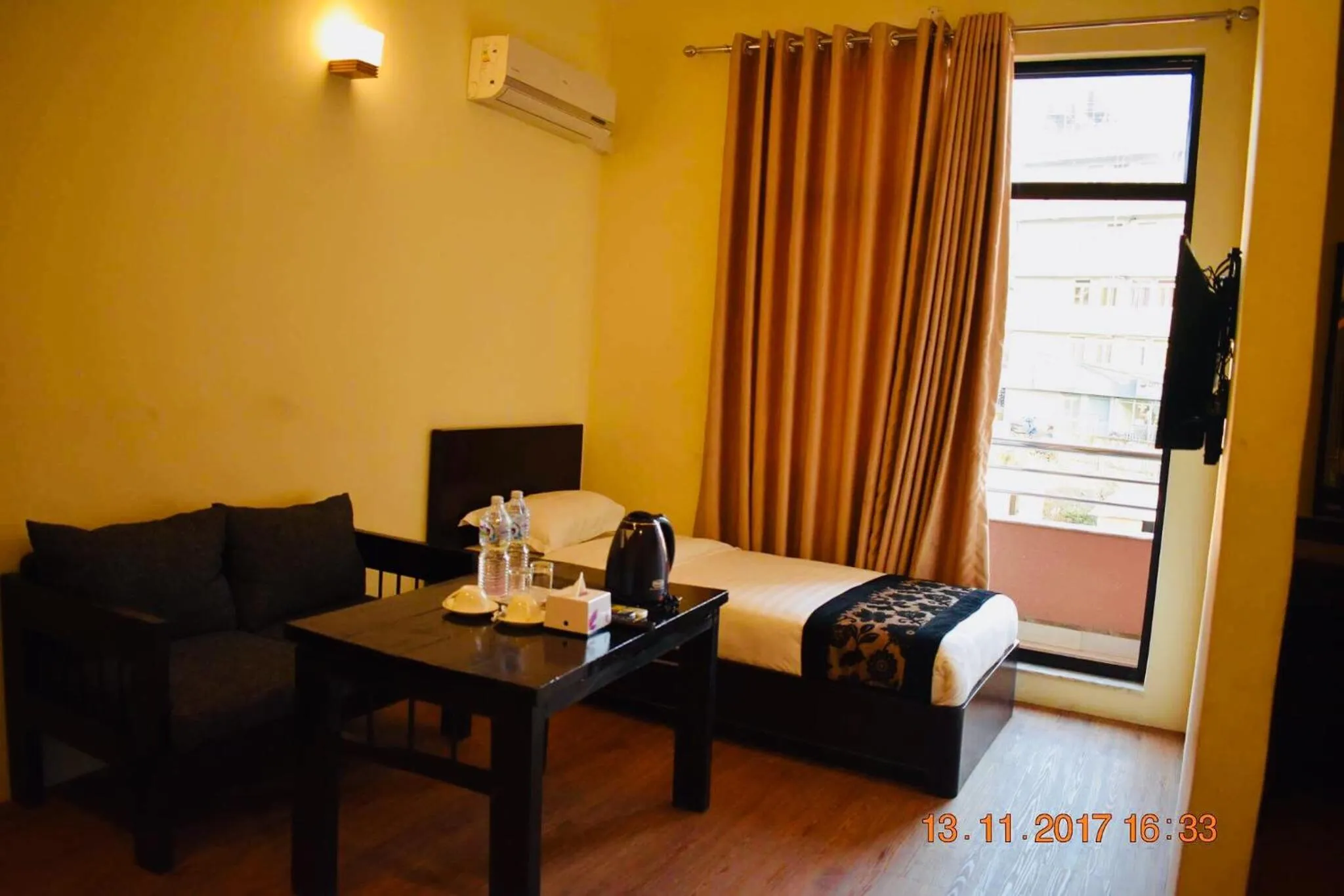 Coffee/tea facilities, Bed in Hotel Hema