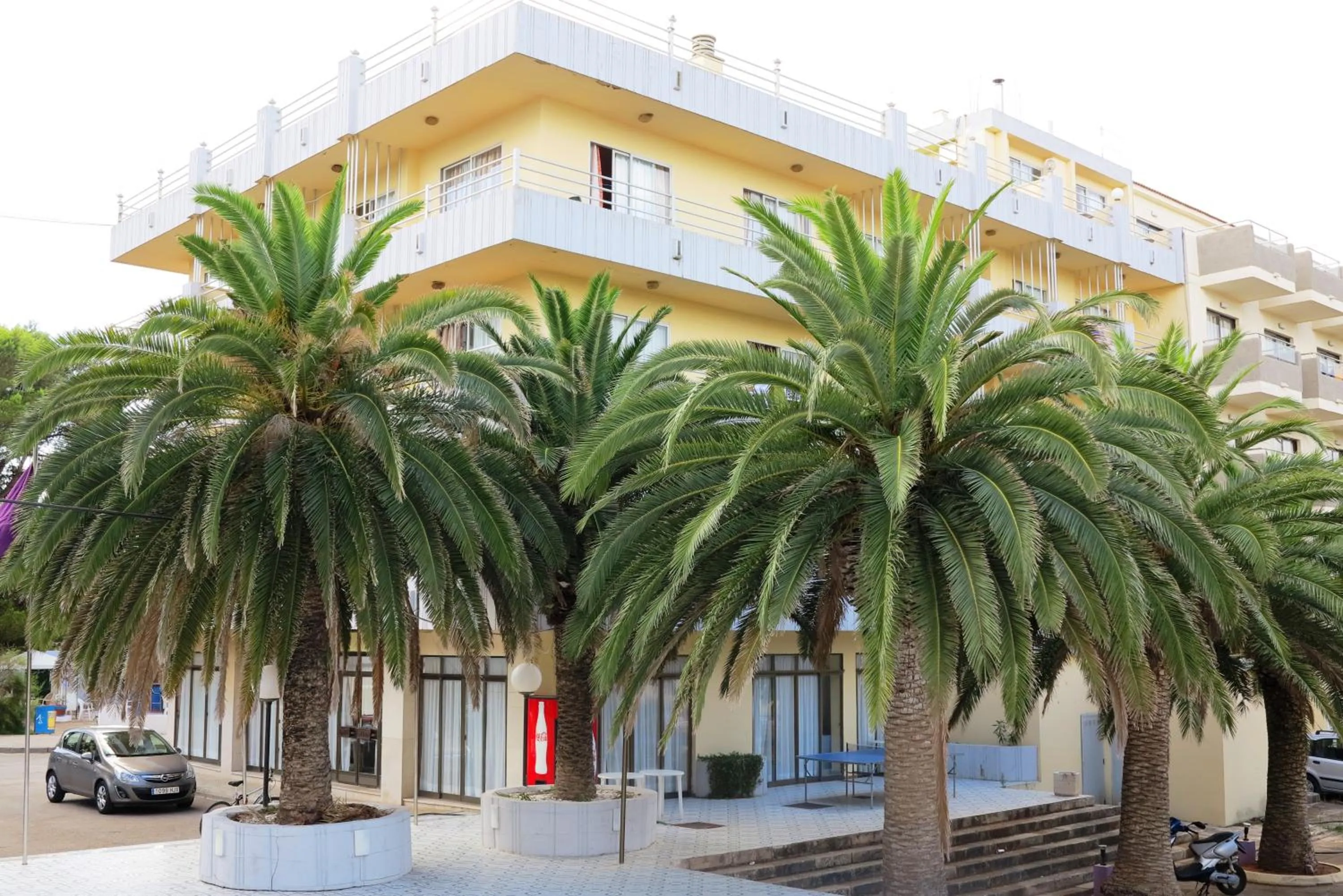Facade/entrance in BJ Bei Juan Hostal