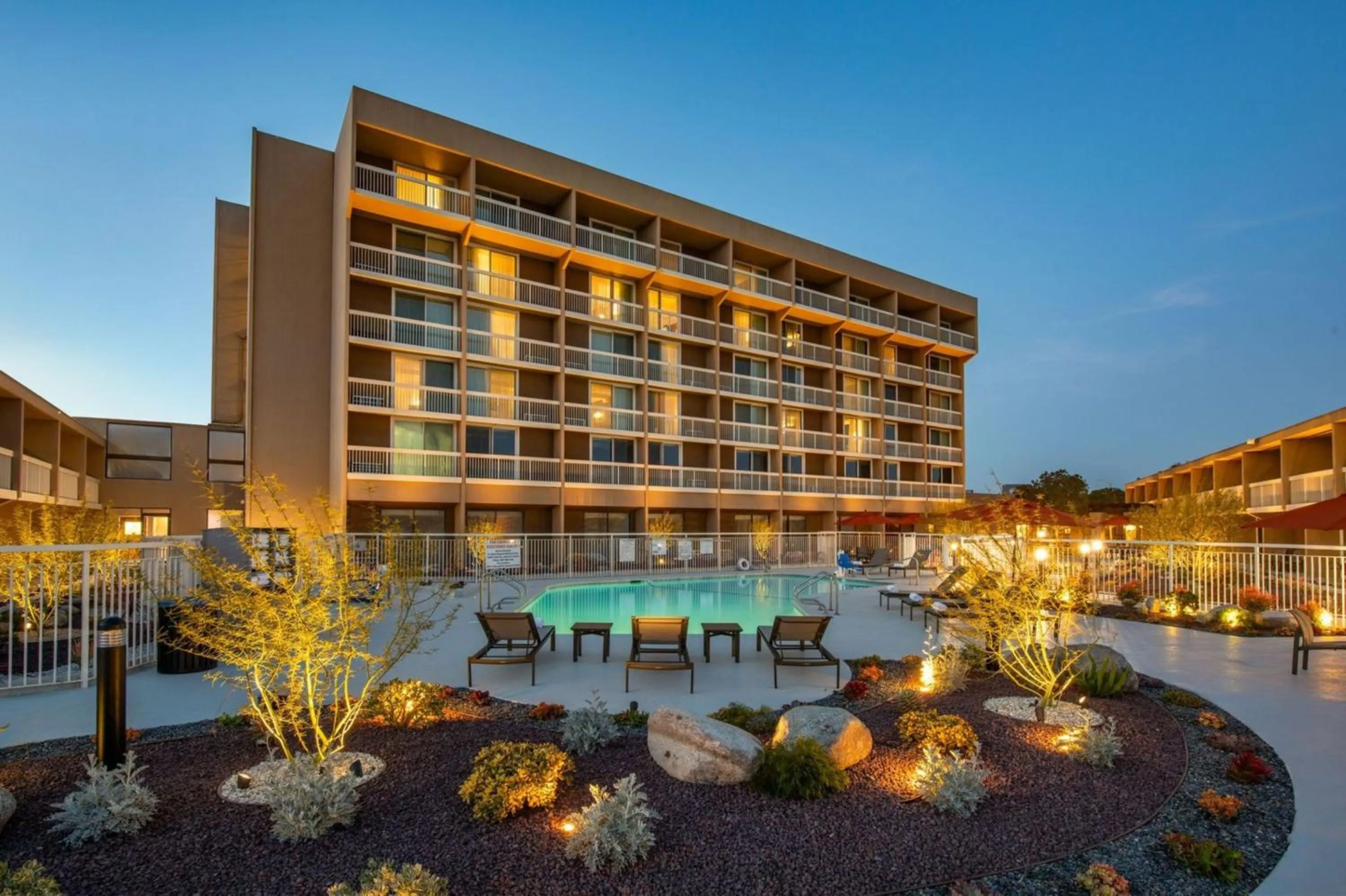 Swimming pool in Holiday Inn Oxnard - Ventura by IHG