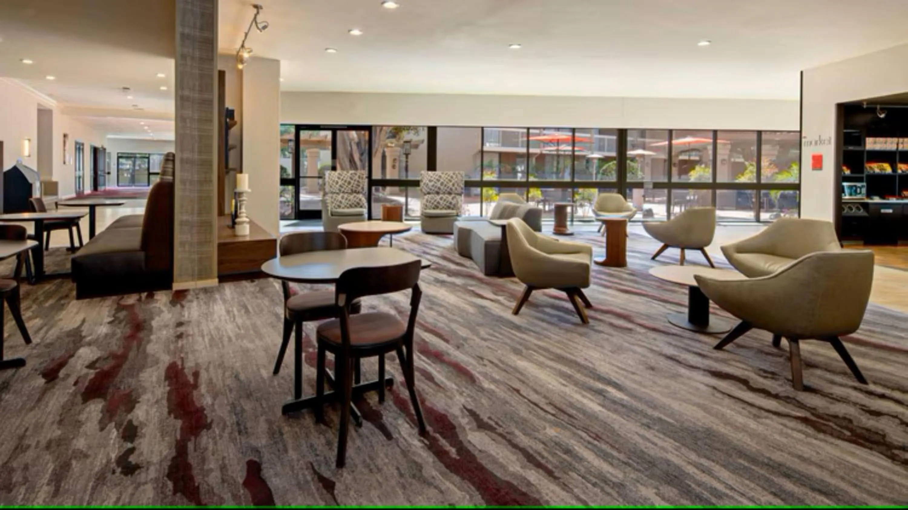 Property building in Holiday Inn Oxnard - Ventura by IHG