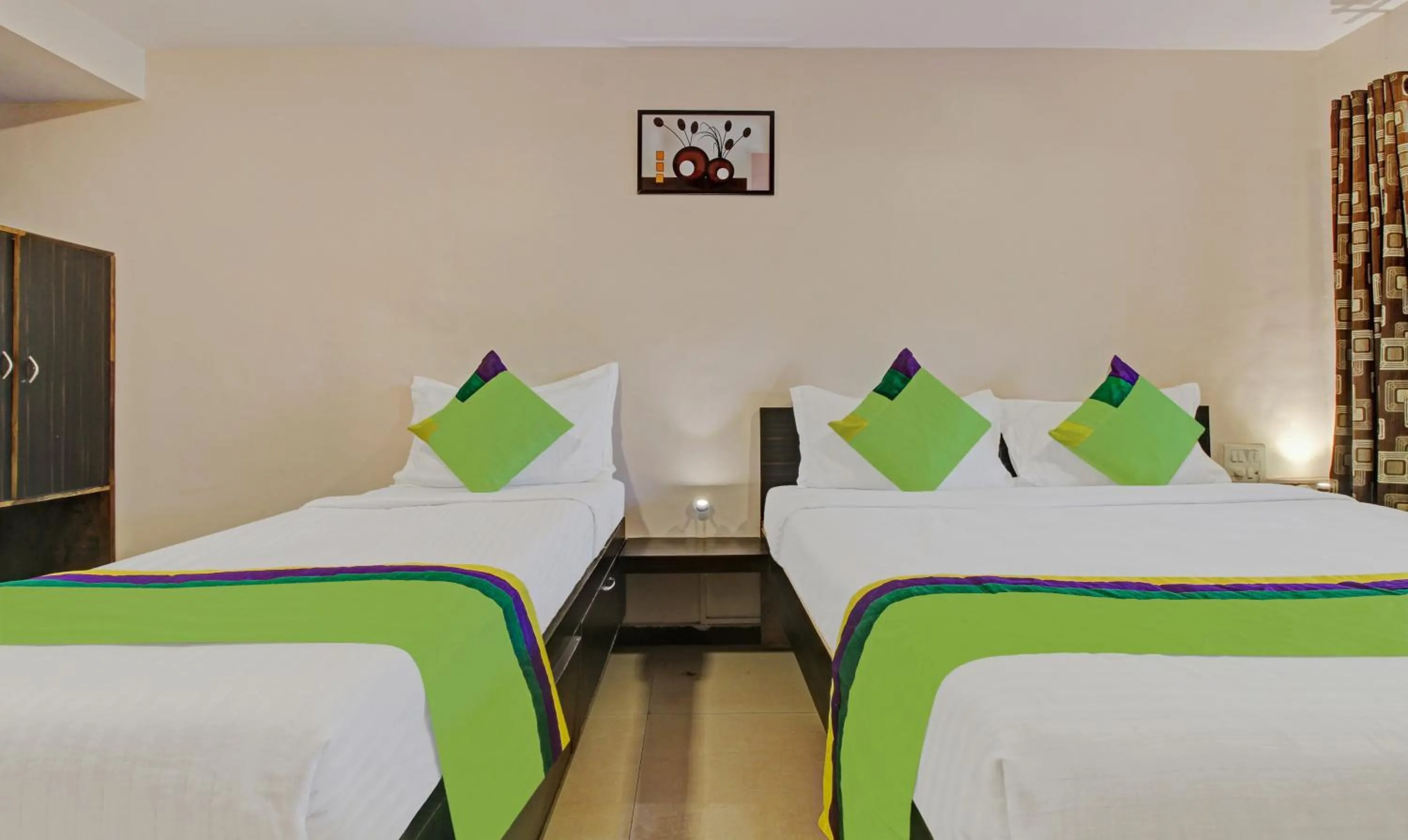 Bedroom in Treebo Berry Hill Venna Lake, 3 Km From City Center