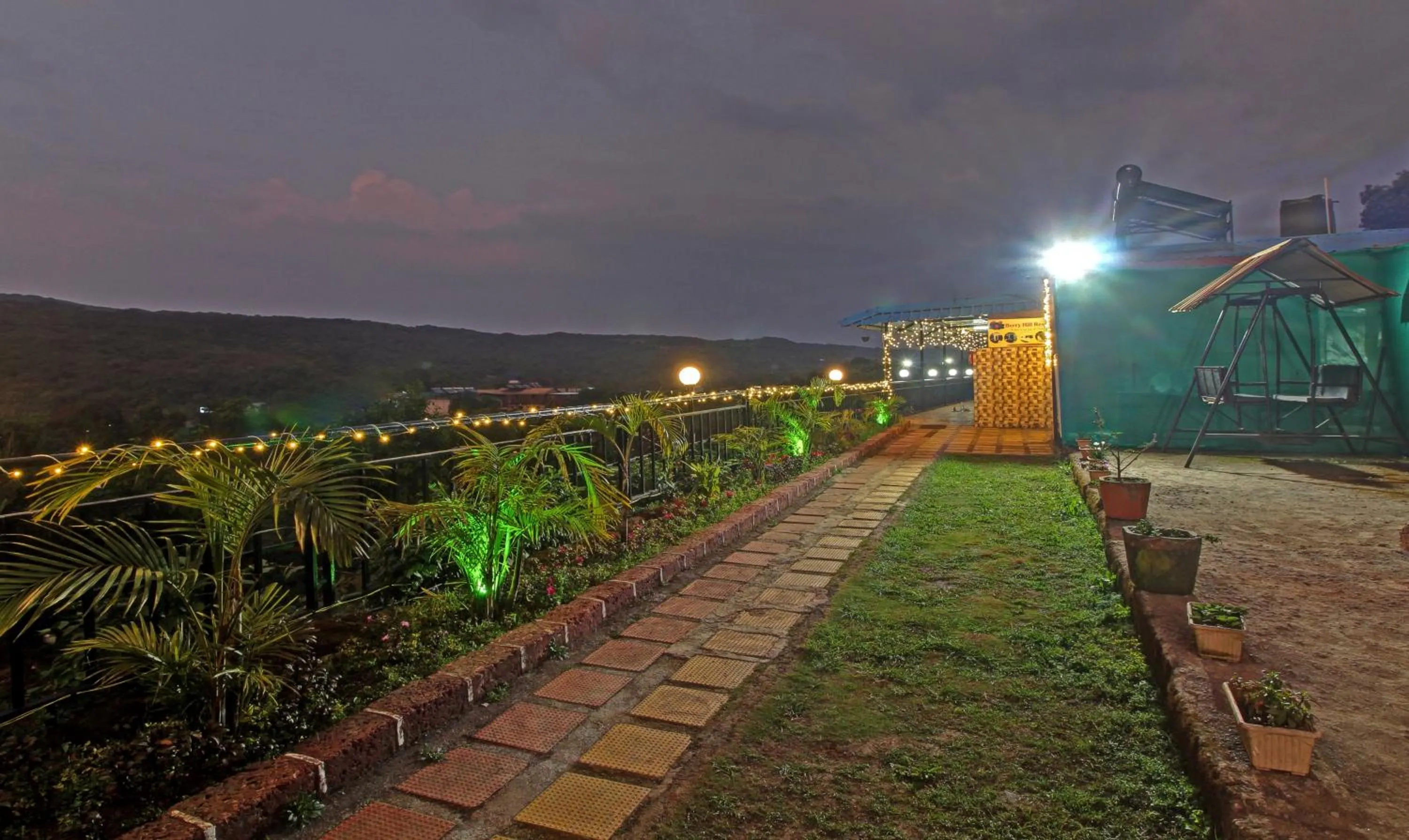 Natural landscape in Treebo Berry Hill Venna Lake, 3 Km From City Center