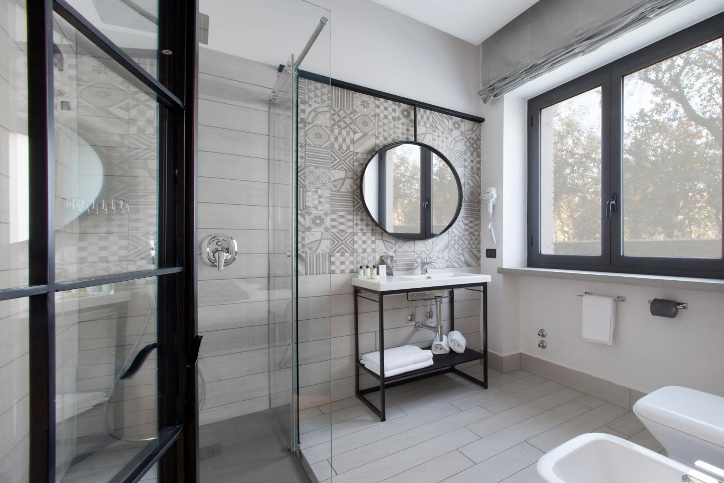 Bathroom in La Ferrovia Guest House