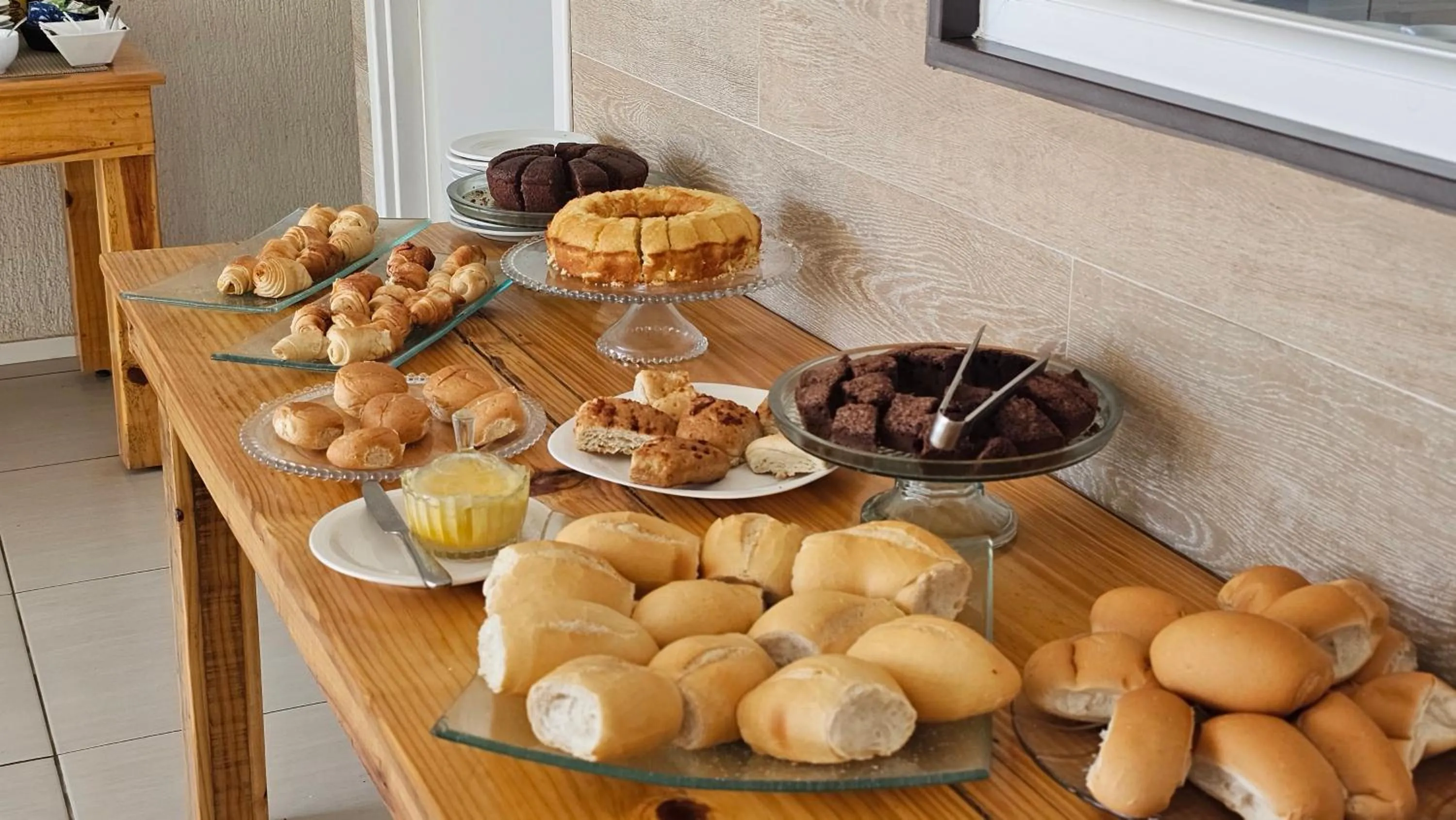 Breakfast in Wave Suítes Hotel & Lounge bar