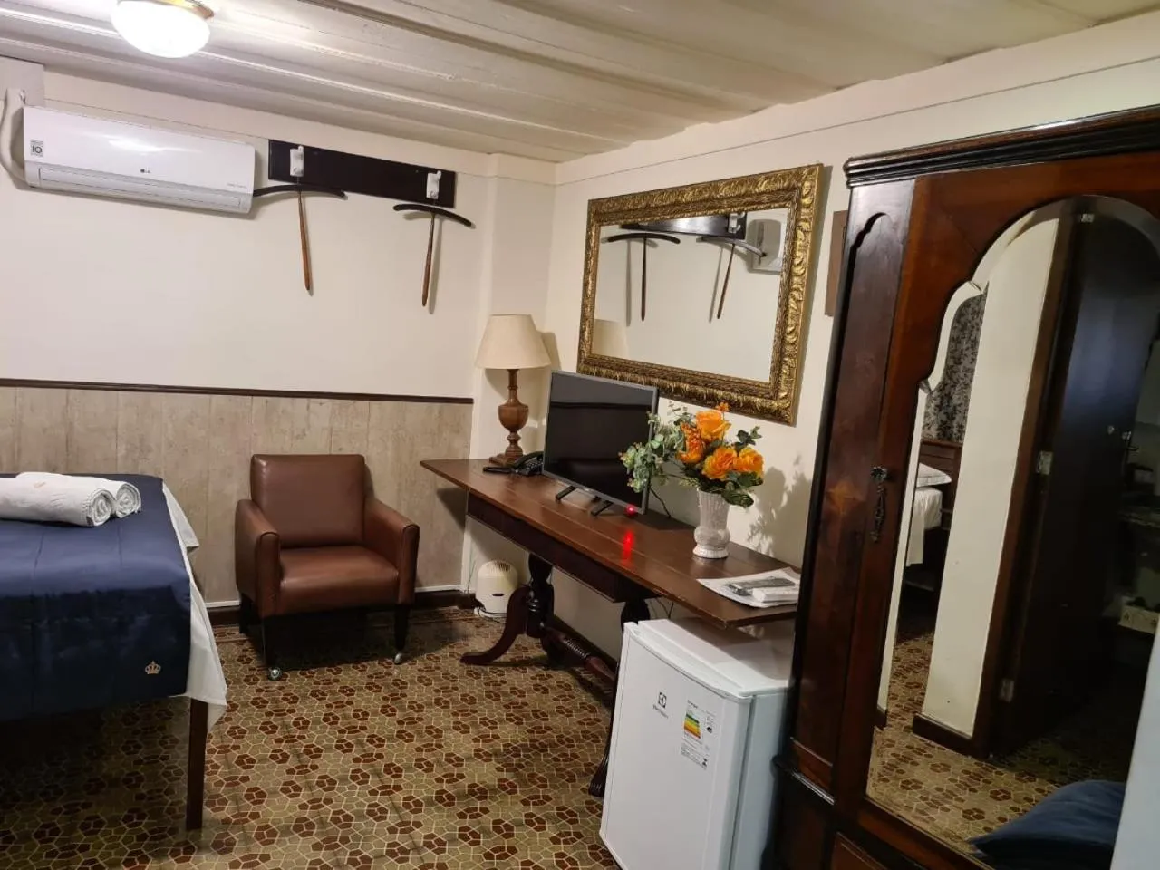 Bedroom, Bed in Pousada Dom Petrópolis