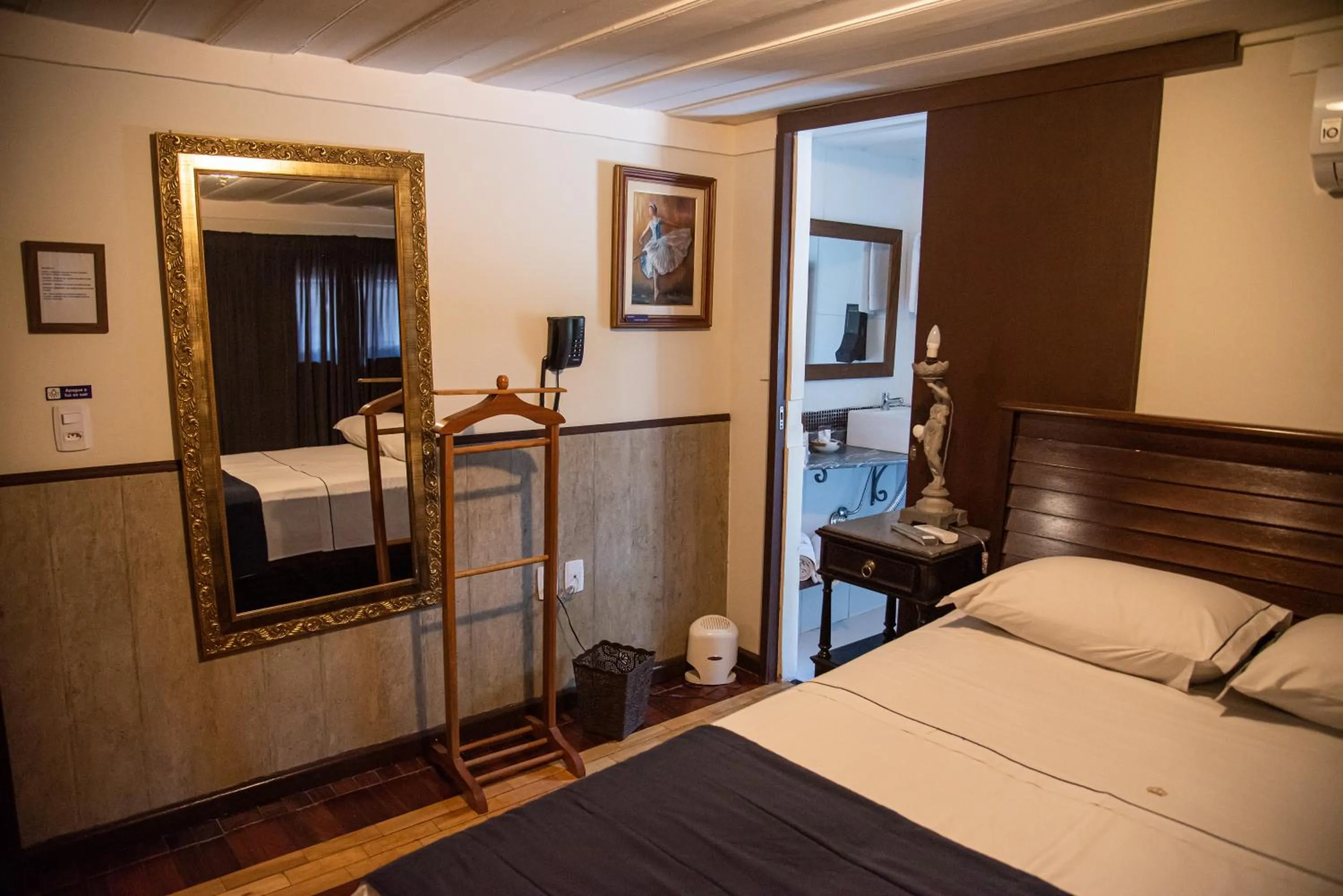 Bedroom, Bed in Pousada Dom Petrópolis