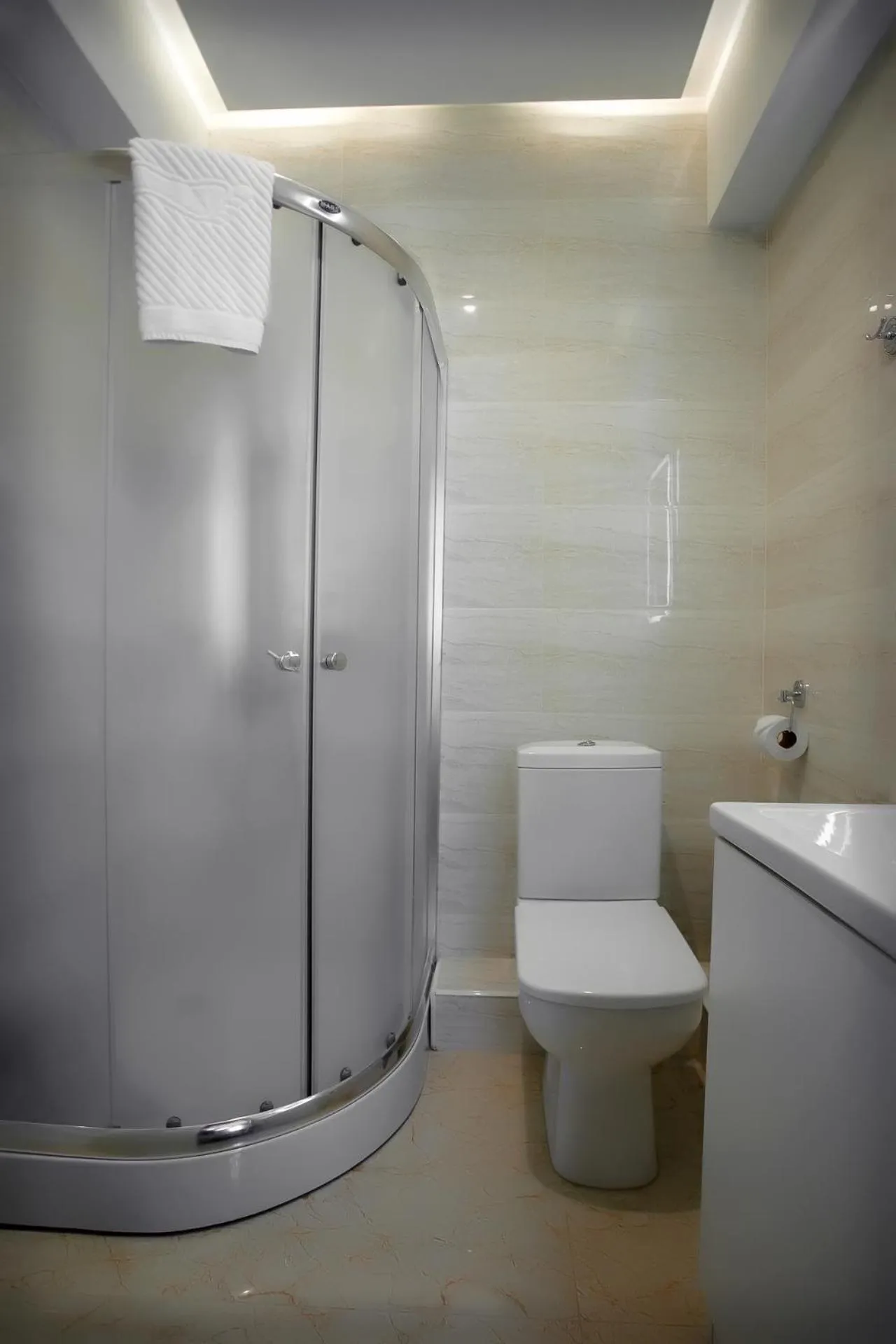 Mildom Premium Hotel