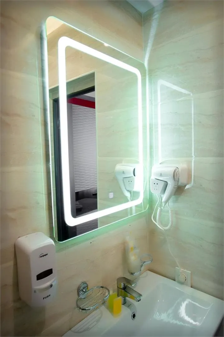 Mildom Premium Hotel