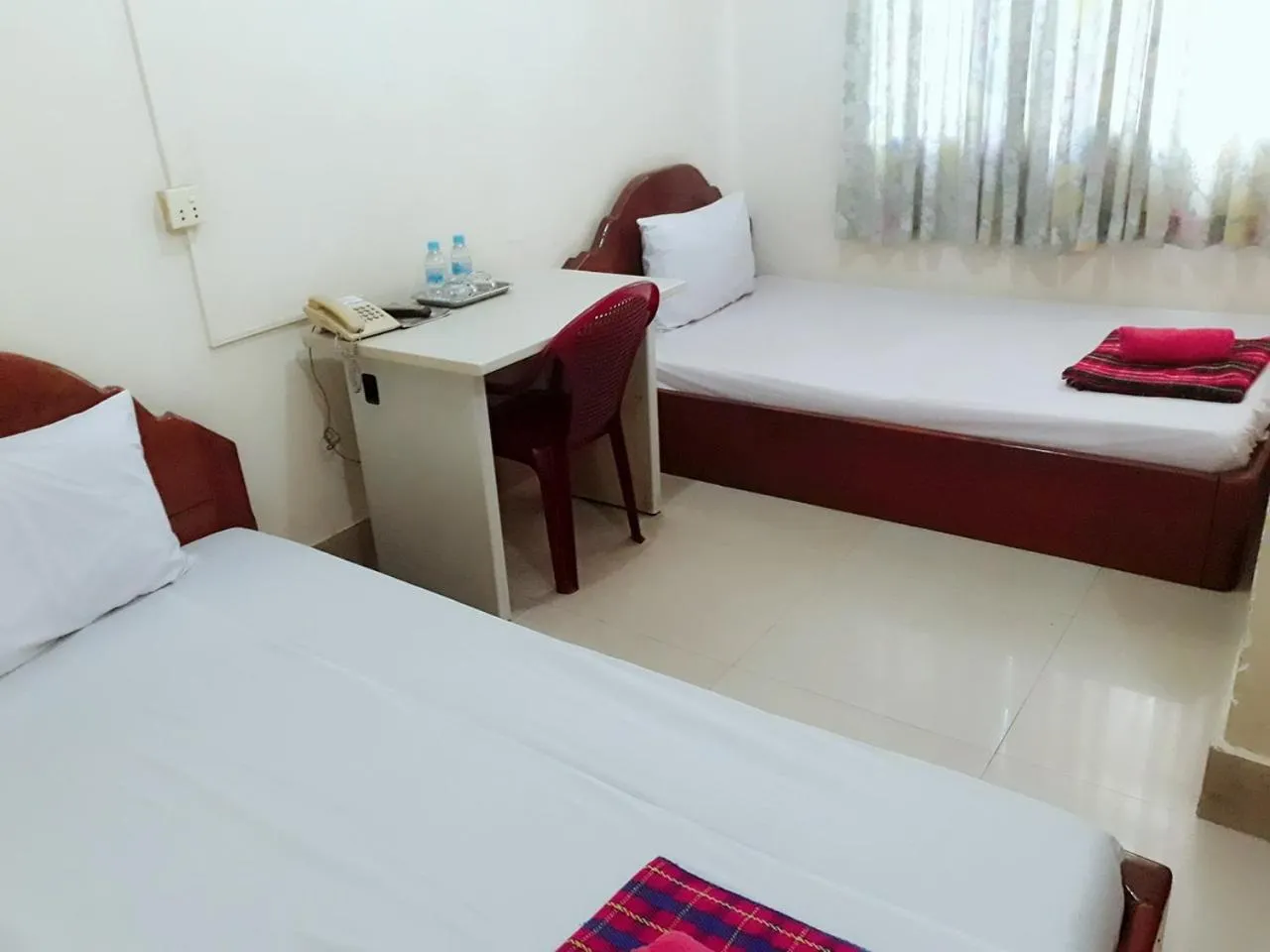 Bedroom, Bed in Capitol One