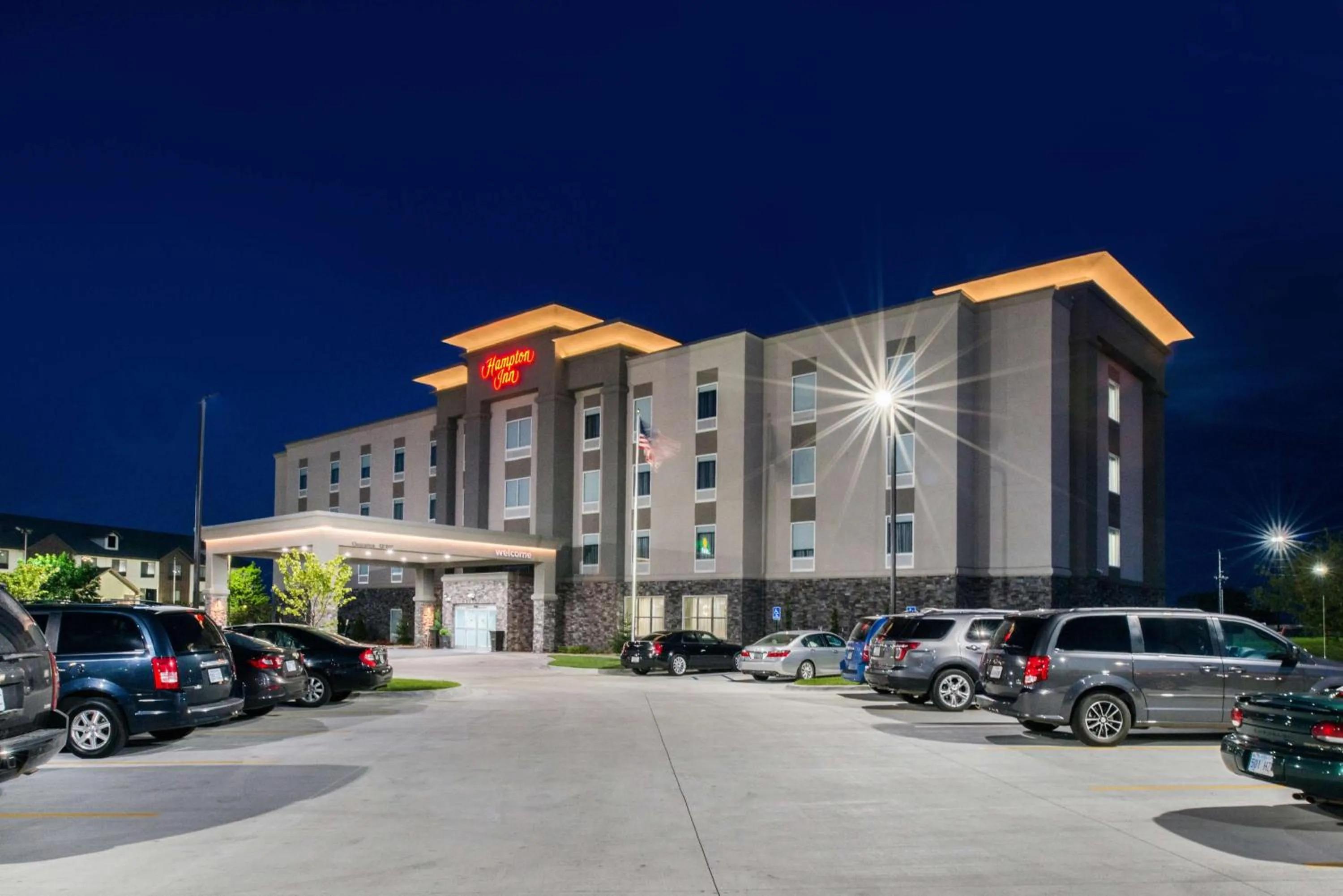 Property building in Hampton Inn Emporia, KS