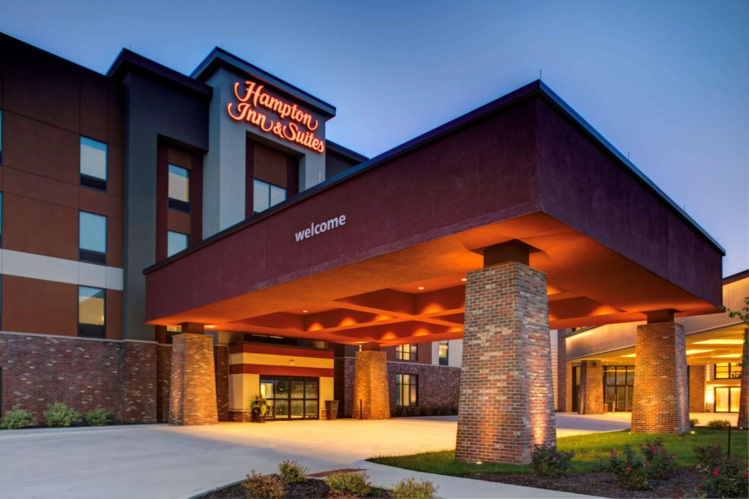 Property building in Hampton Inn & Suites Pittsburg Kansas Crossing Casino near Pitt State Univ