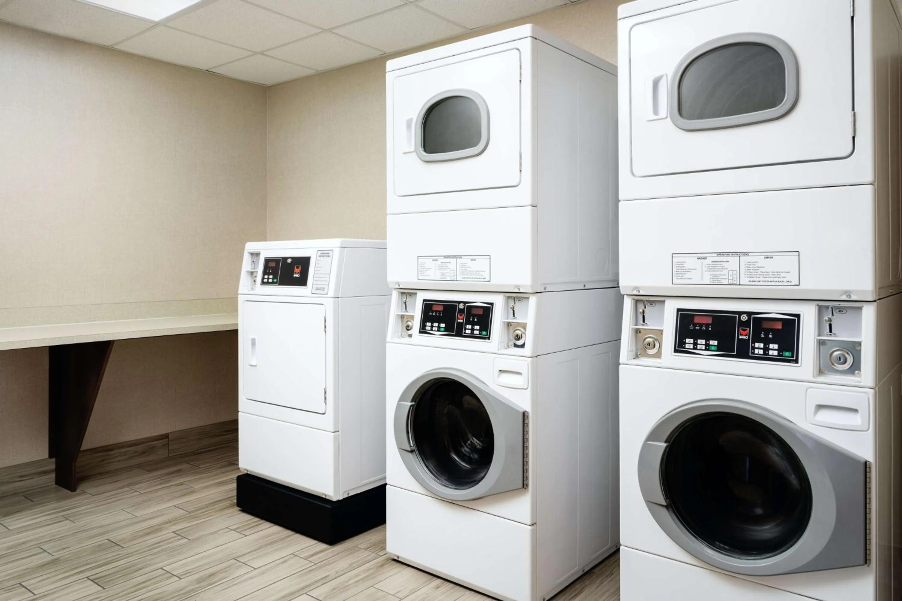 laundry in Hampton Inn Plant City