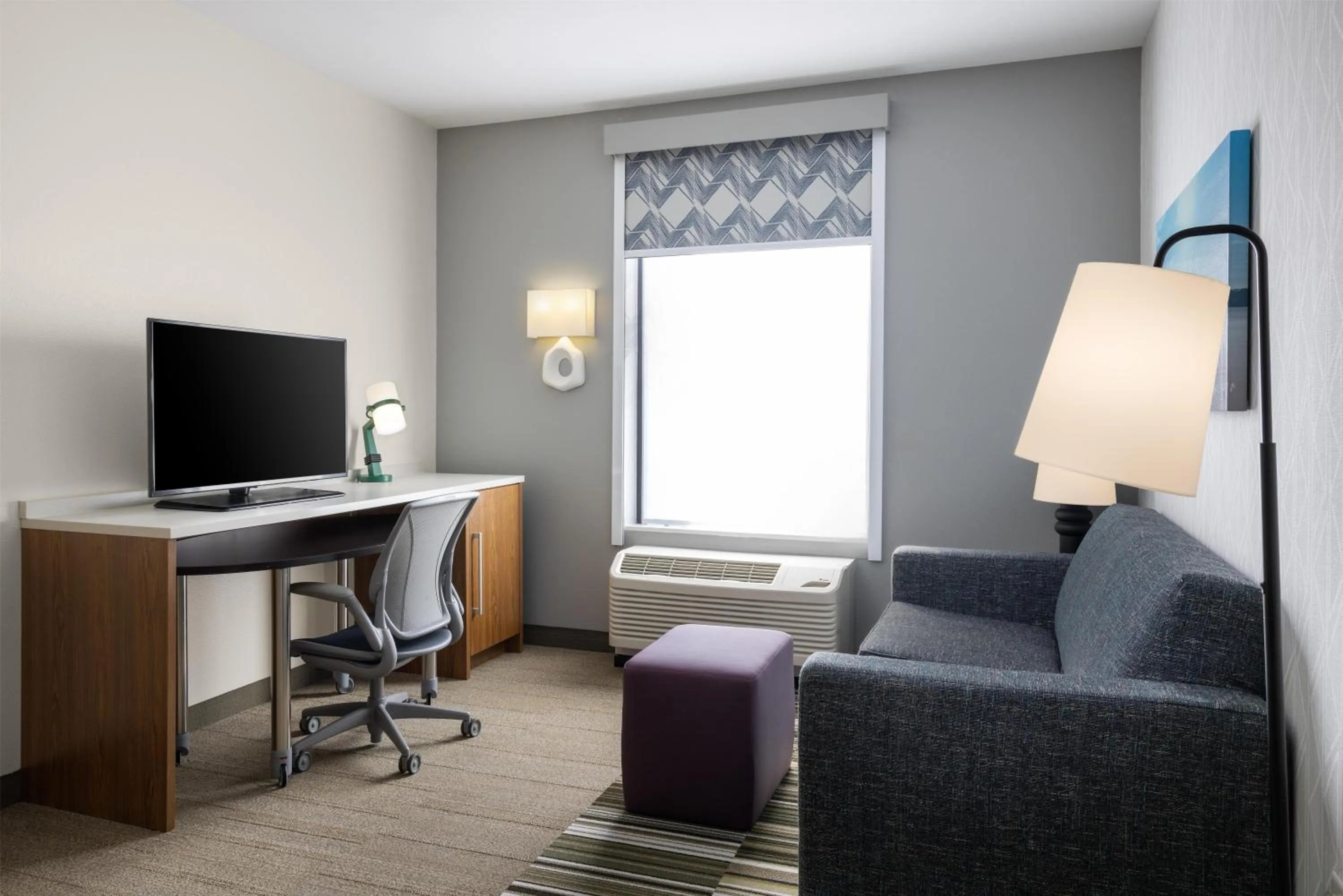 Bedroom in Home2 Suites By Hilton Minneapolis-Eden Prairie
