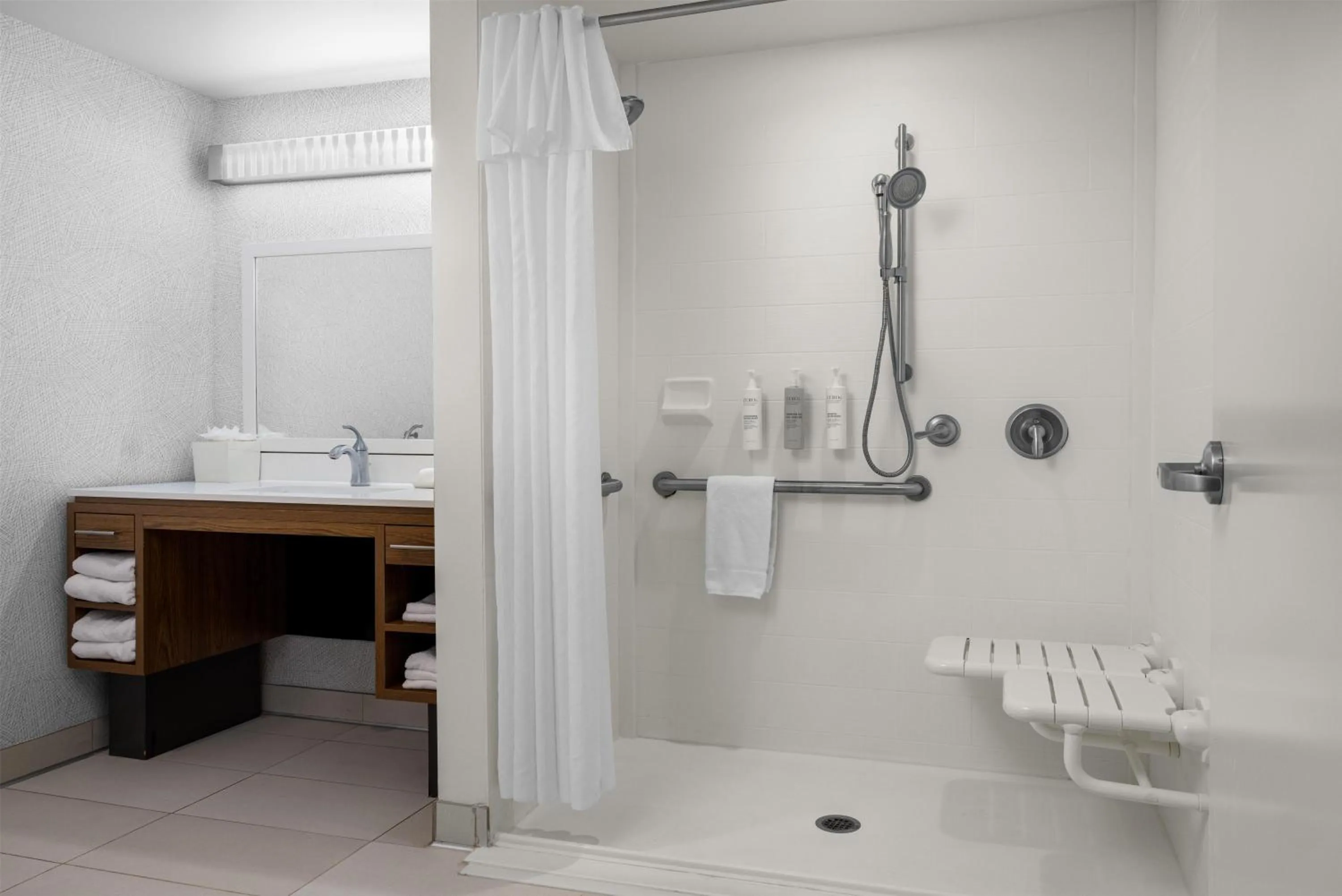 Bathroom in Home2 Suites By Hilton Minneapolis-Eden Prairie