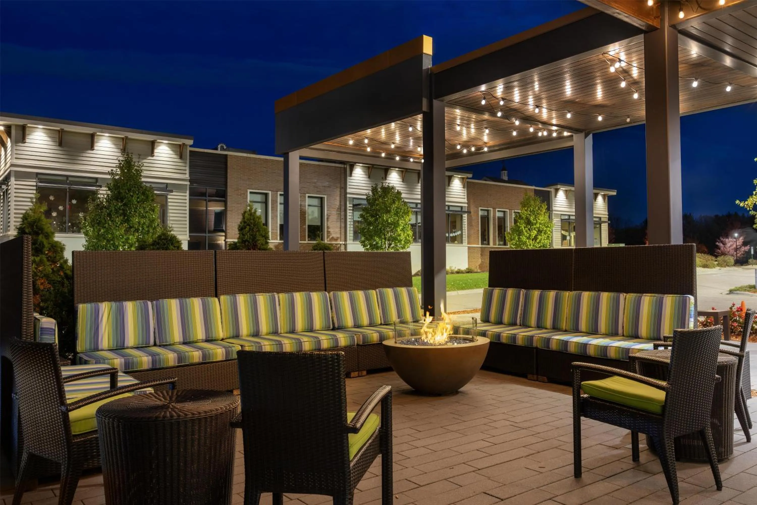 Patio in Home2 Suites By Hilton Minneapolis-Eden Prairie