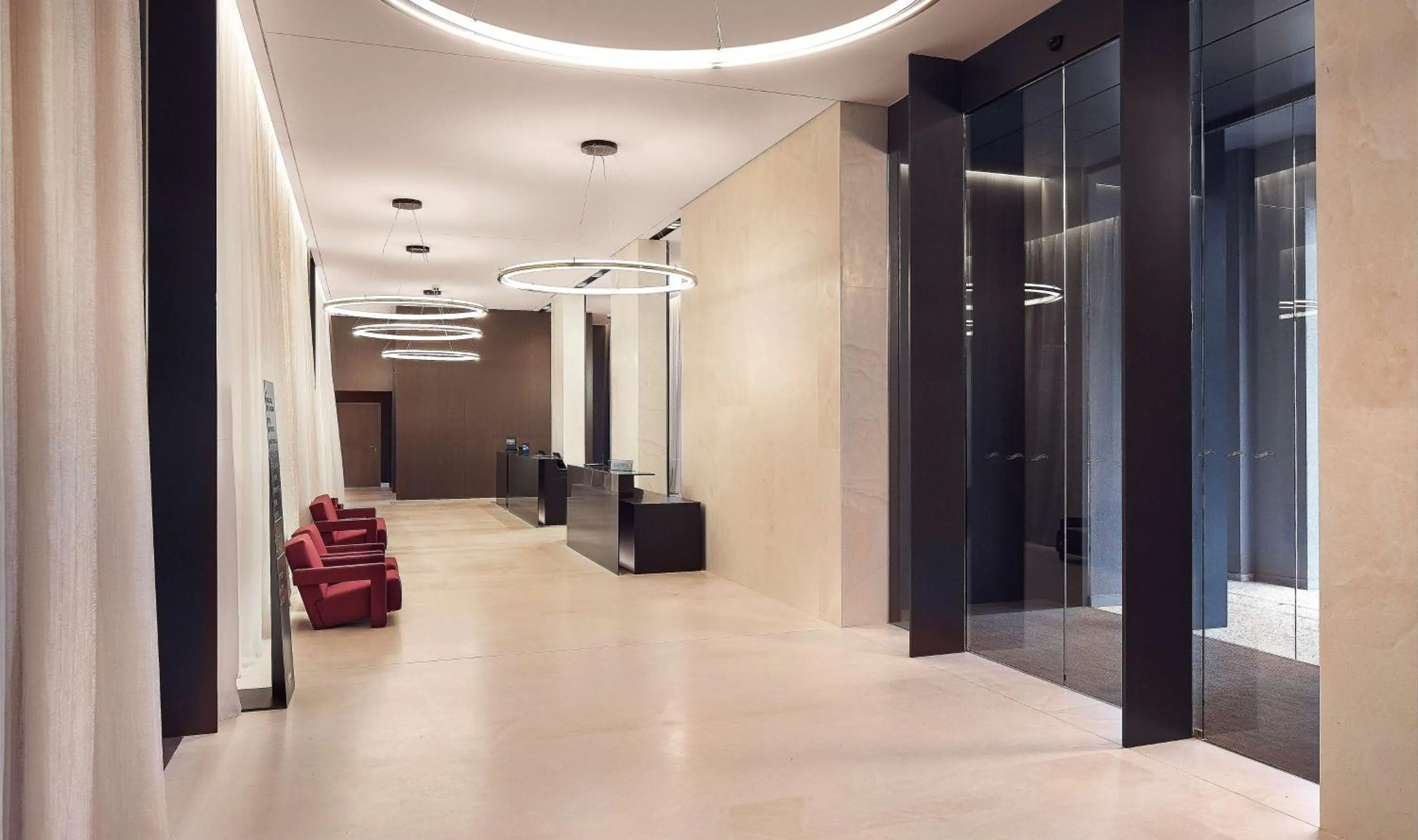 Lobby or reception in Hilton Lake Como