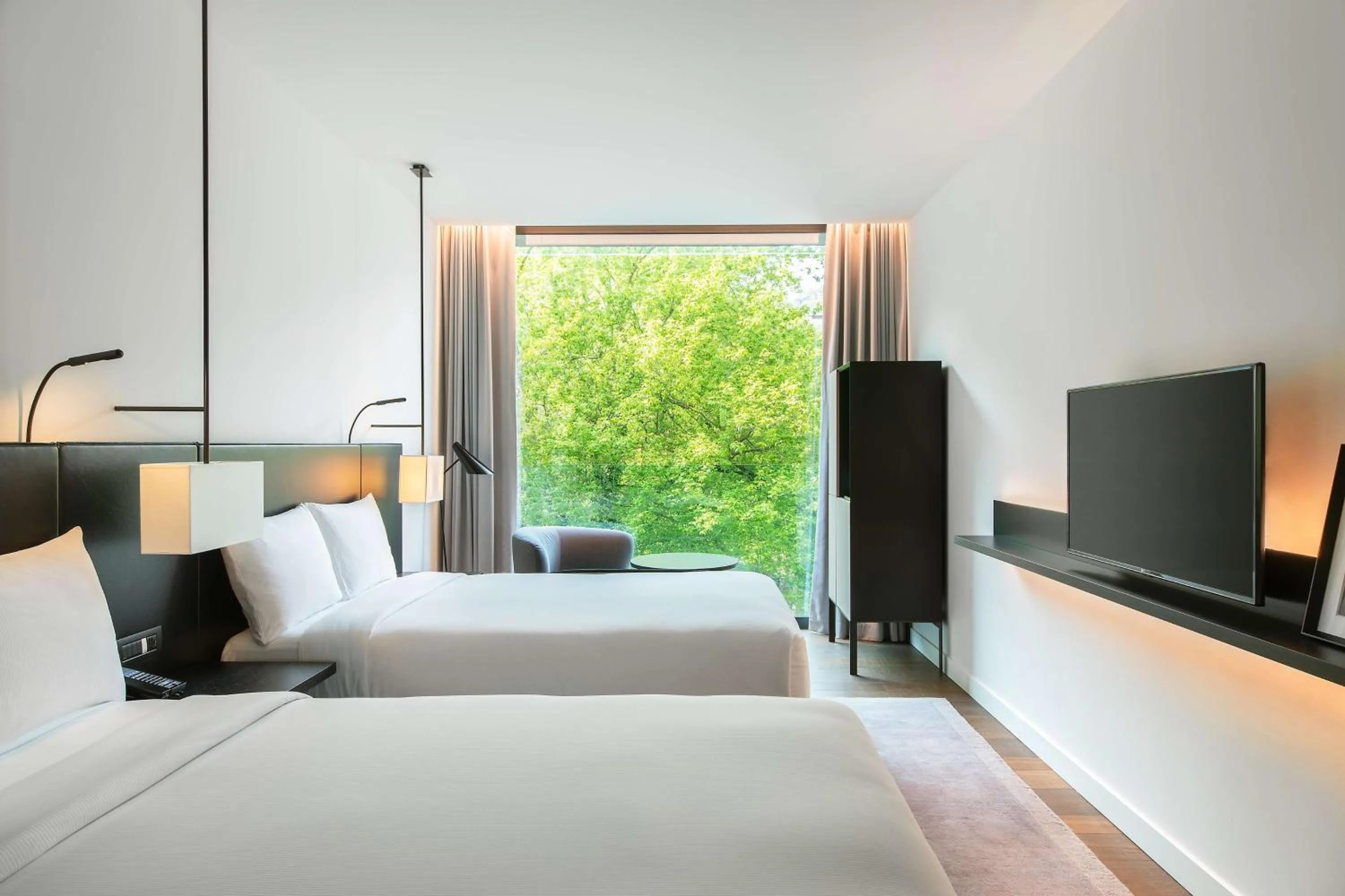 Bedroom, Bed in Hilton Lake Como