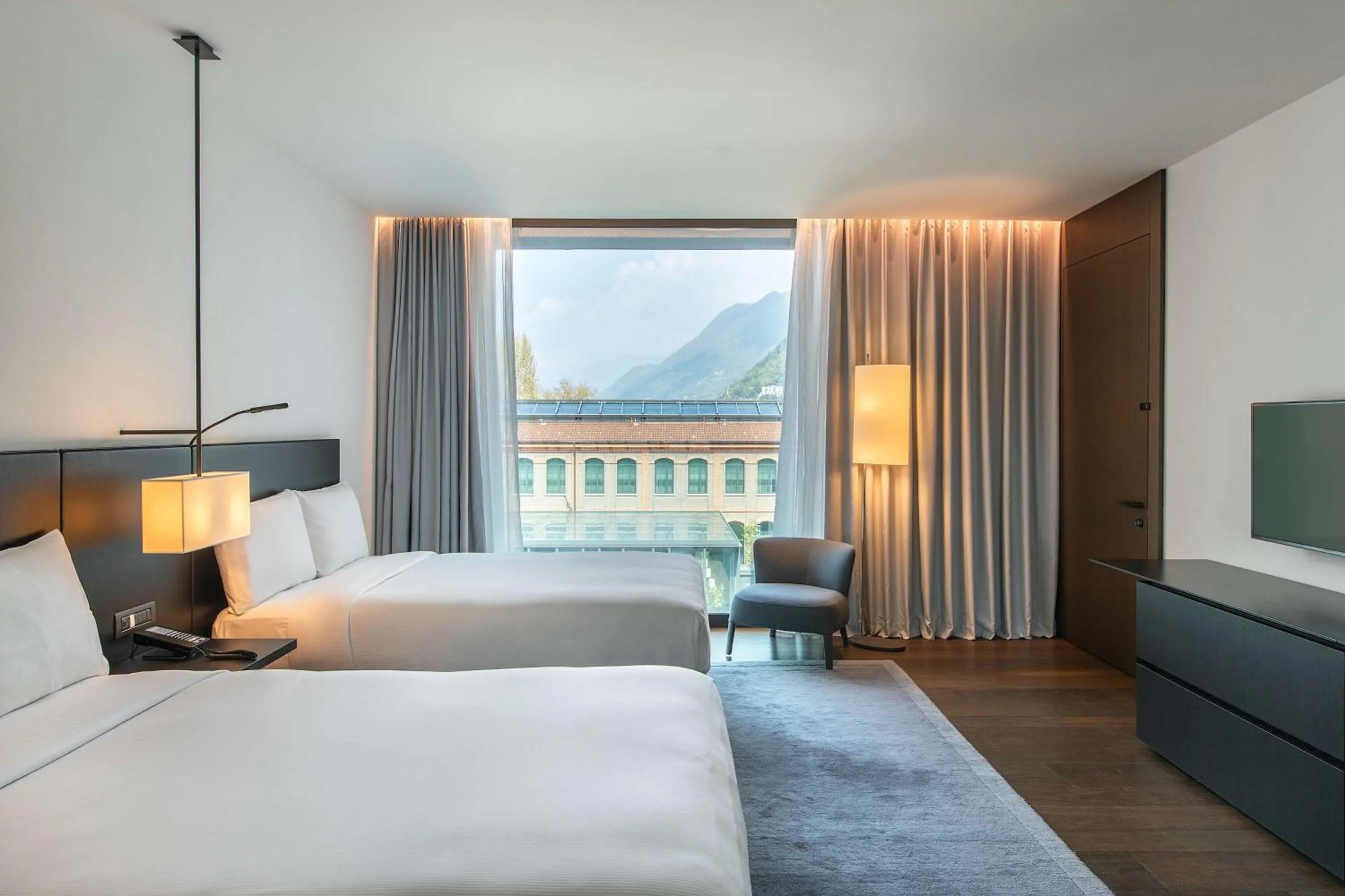 Bedroom, Bed in Hilton Lake Como
