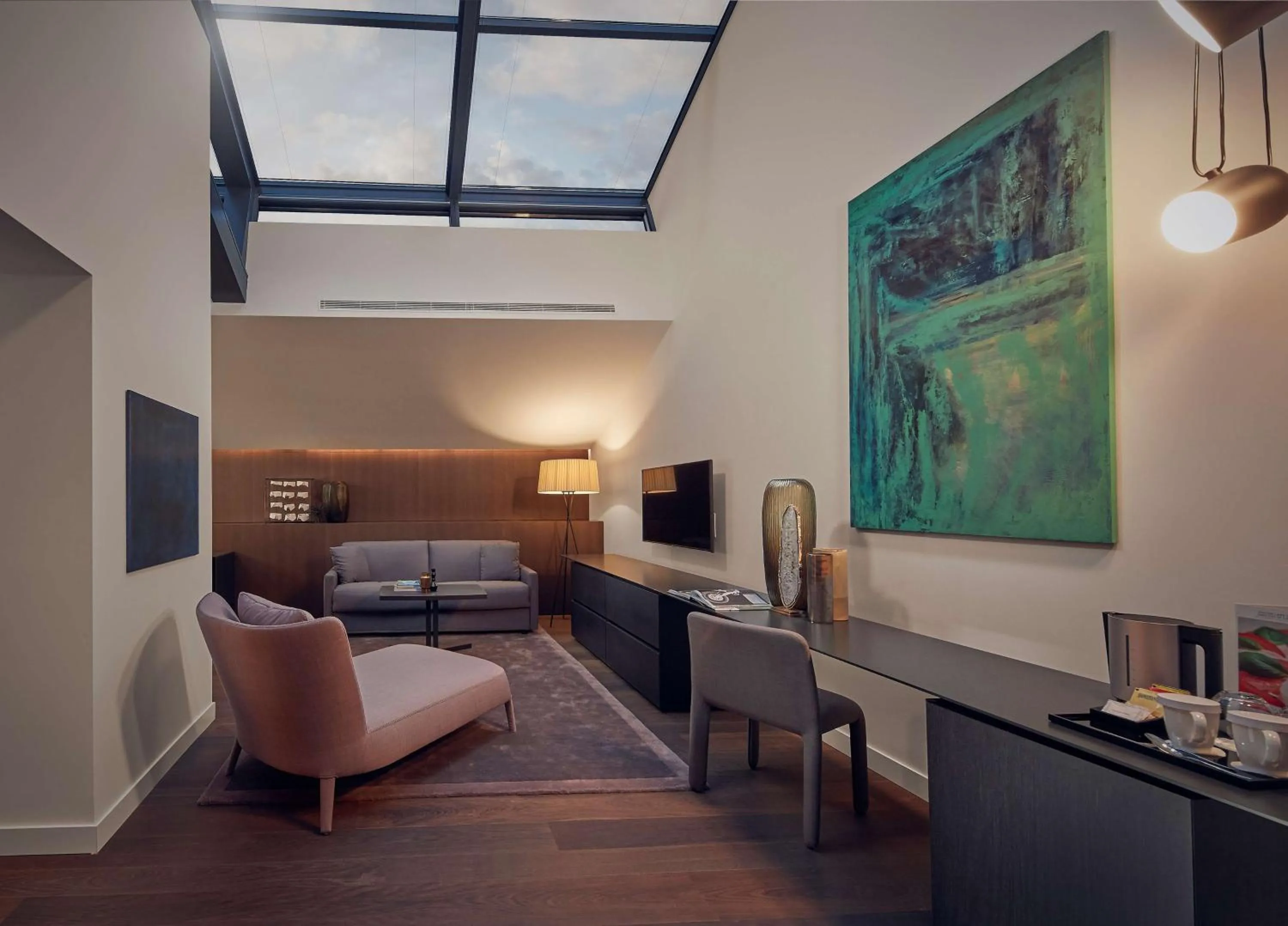 Bedroom in Hilton Lake Como