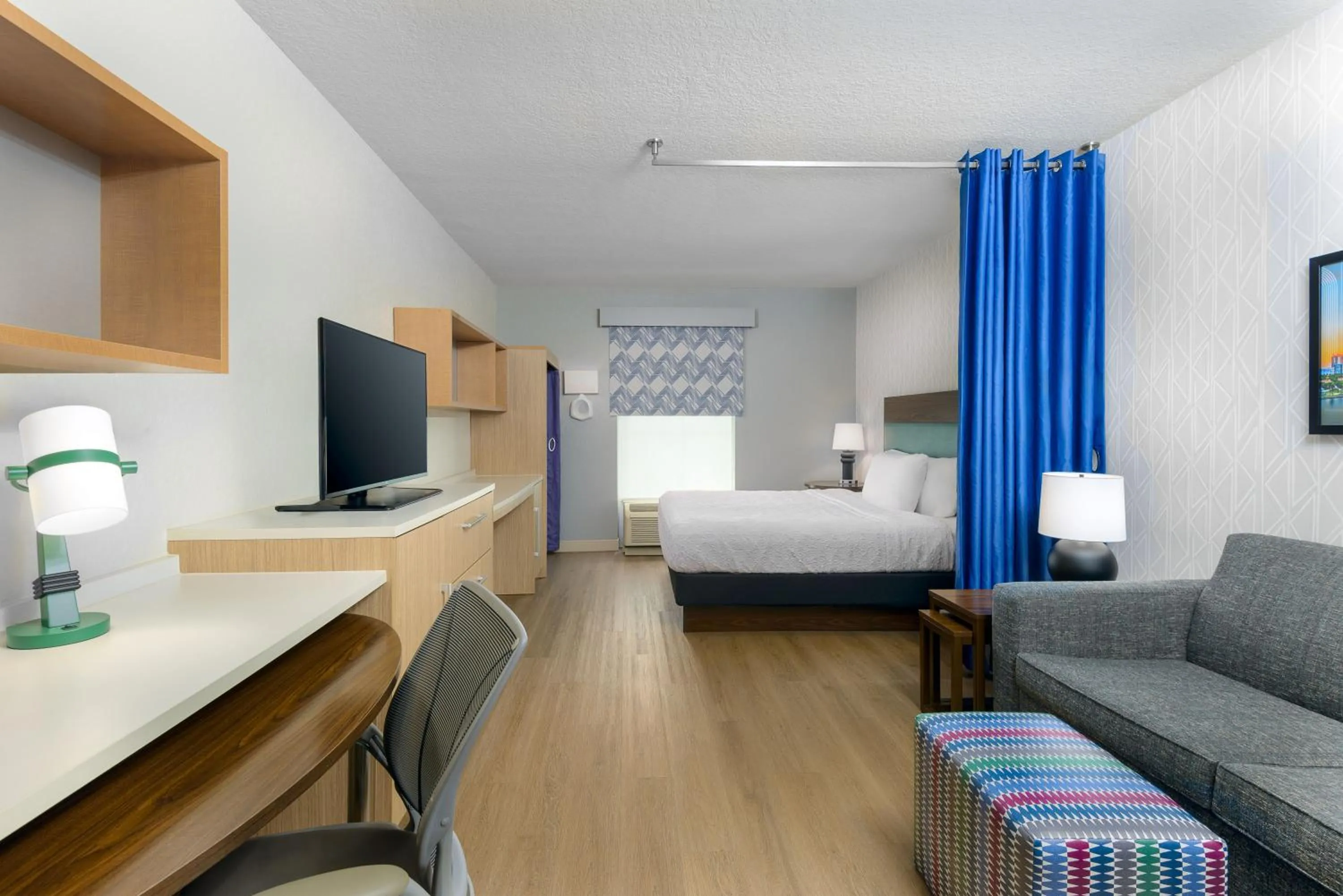 Bed in Home2 Suites By Hilton Nokomis