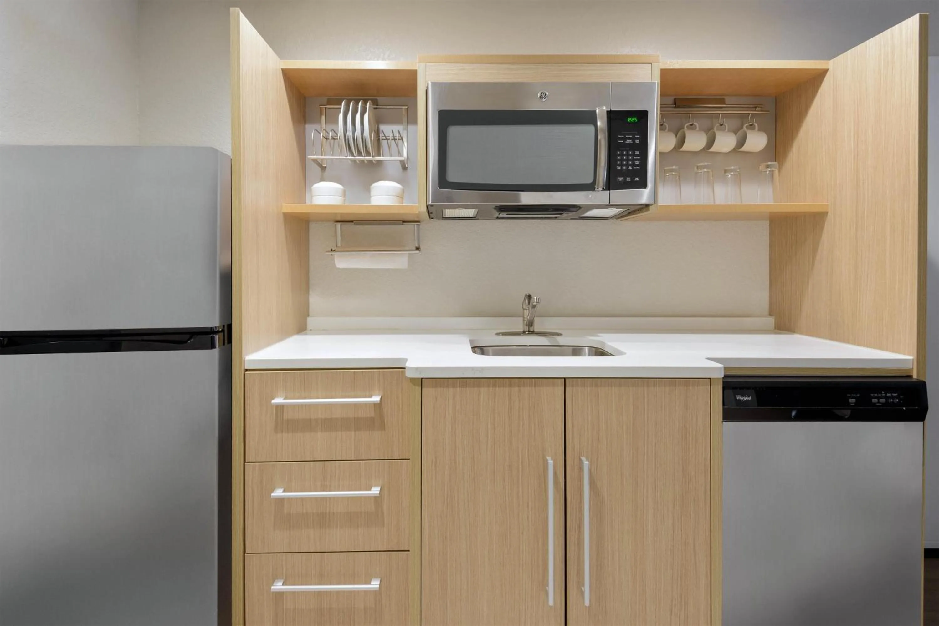 Kitchen or kitchenette in Home2 Suites By Hilton Nokomis