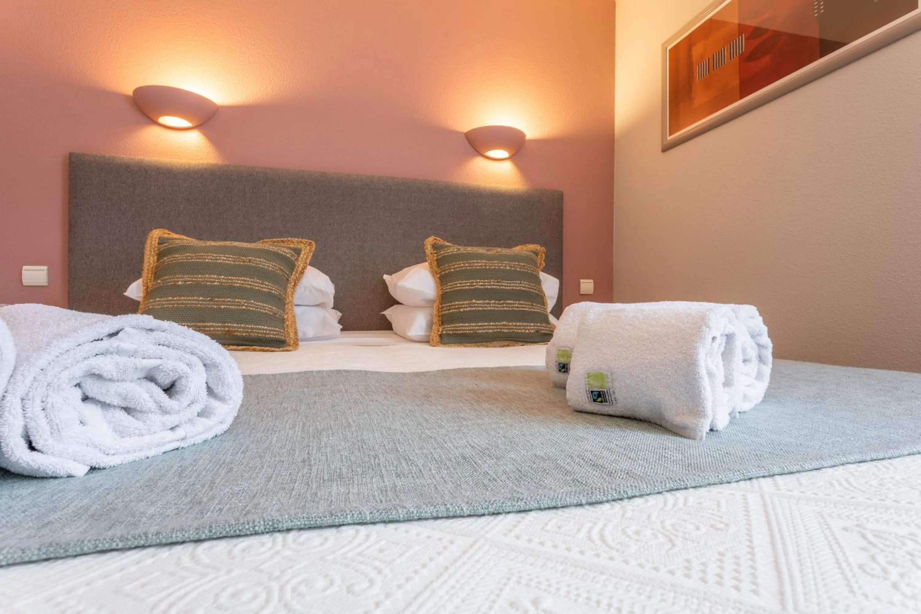 Bed in Logis Hôtel La Bastide De Grignan & Restaurant "La Chênaie"