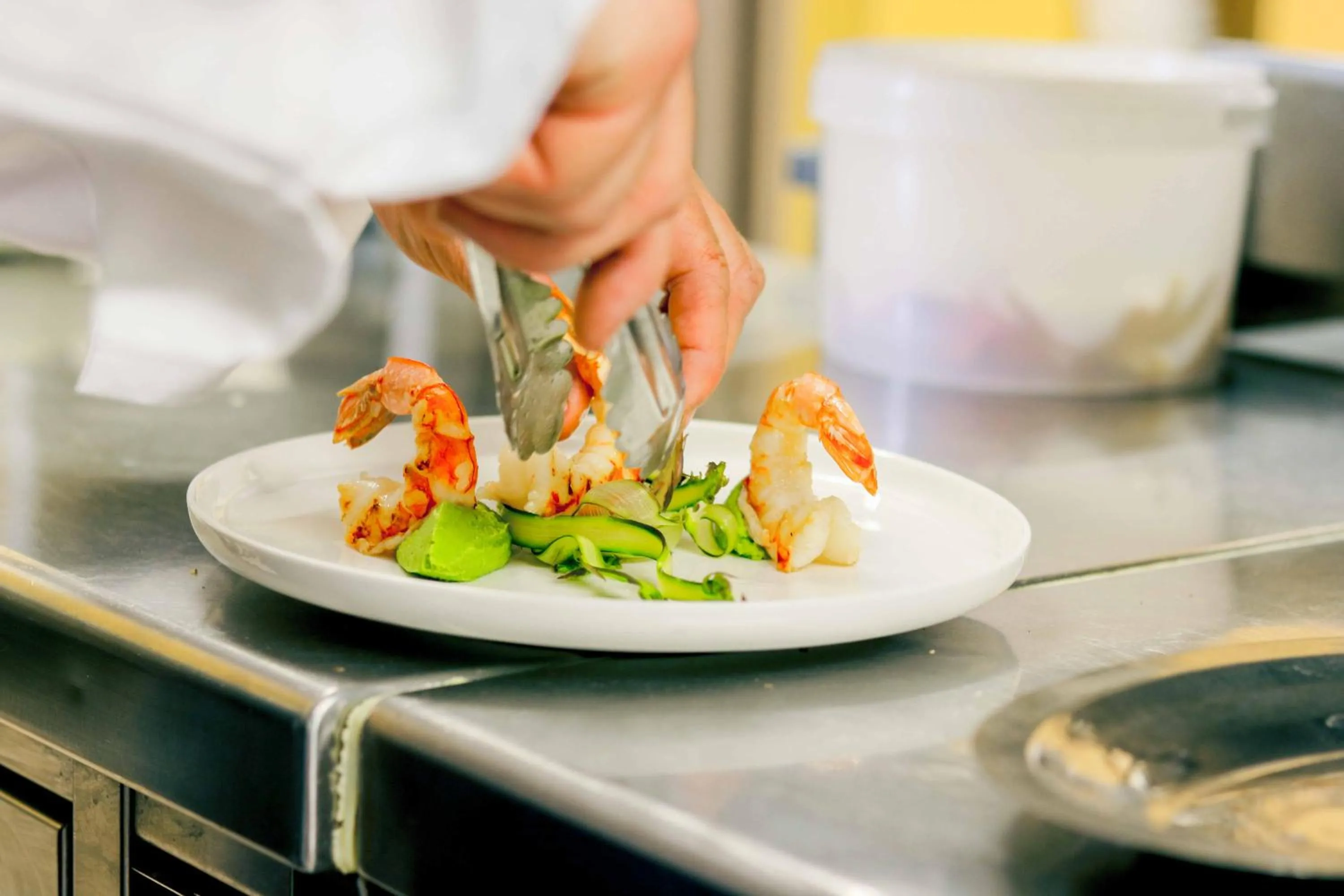 Restaurant/places to eat in Logis Hôtel La Bastide De Grignan & Restaurant "La Chênaie"