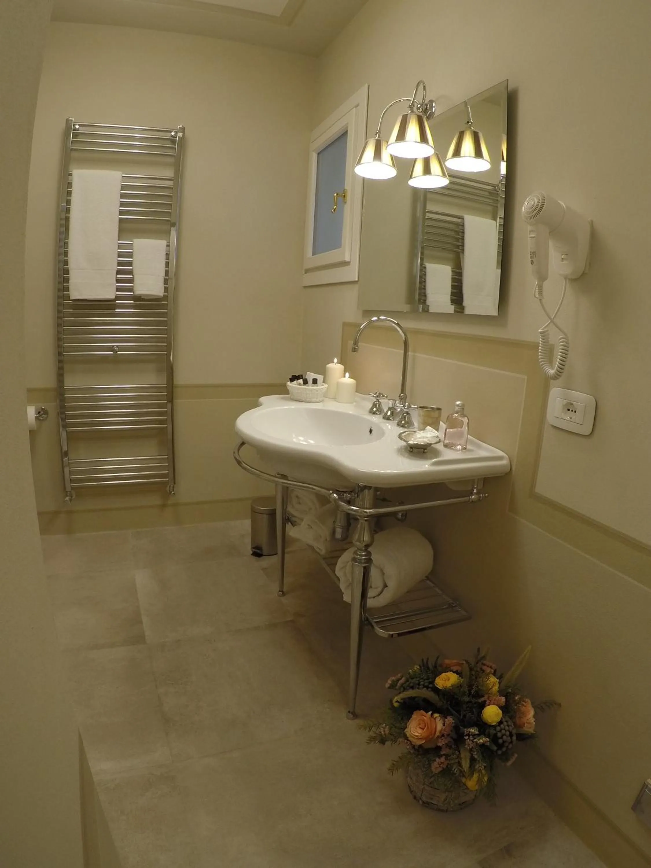 Bathroom in Palazzo della Stufa Residenza D'Epoca