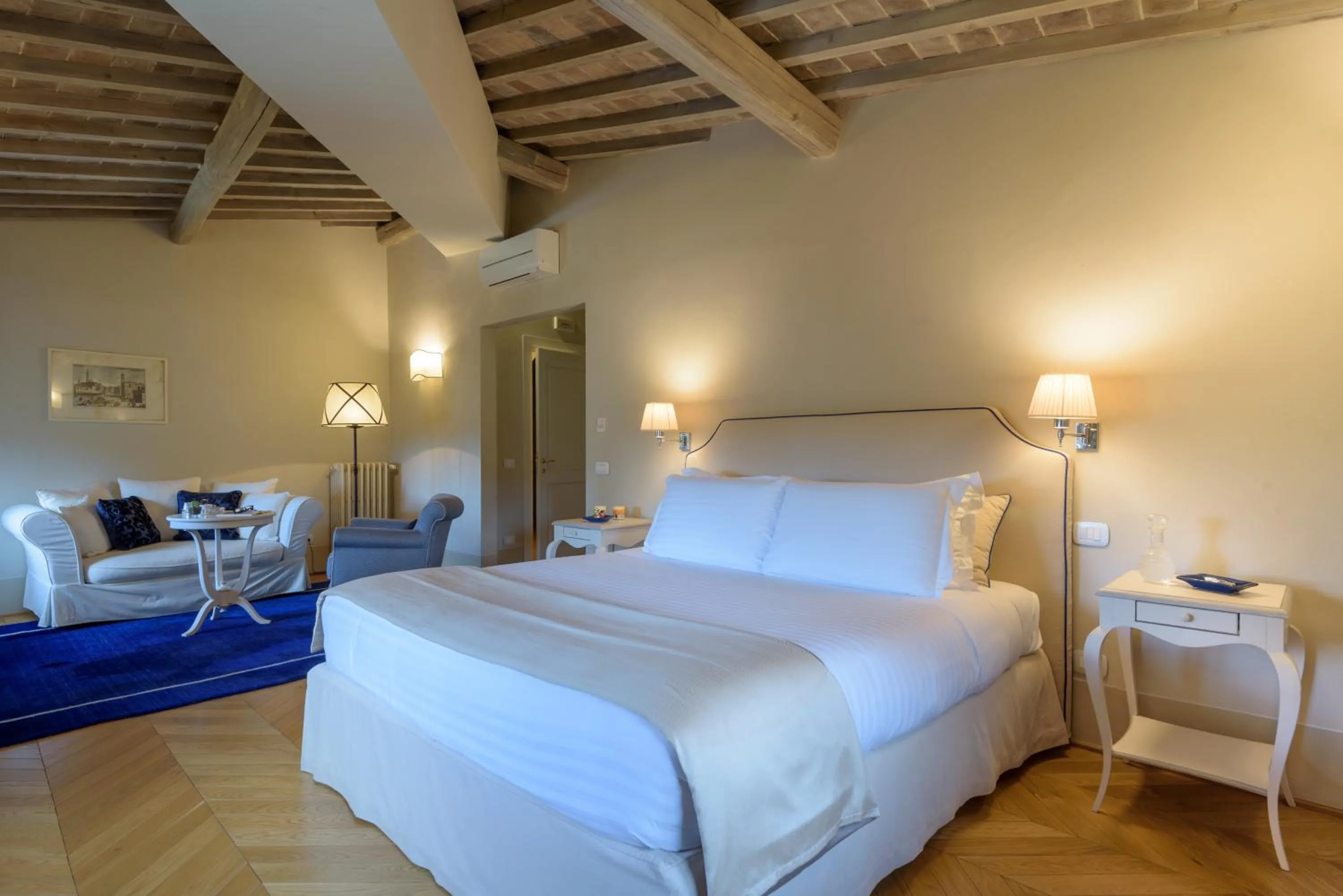 Bedroom, Bed in Palazzo della Stufa Residenza D'Epoca