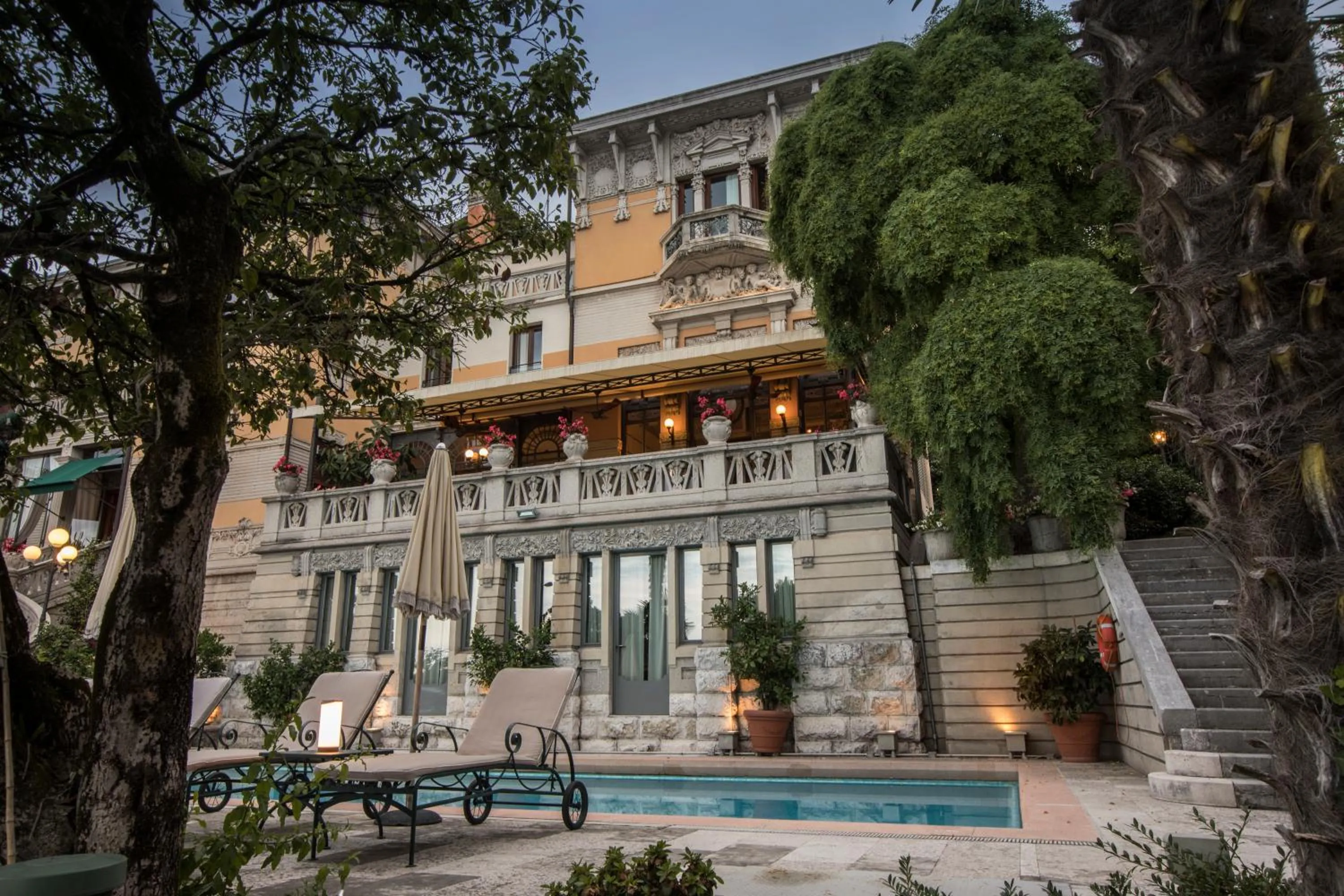 Swimming pool in Hotel Laurin