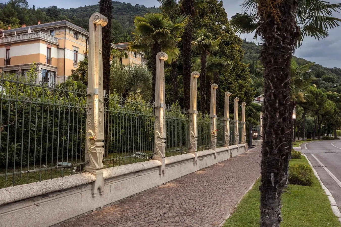 Property building in Hotel Laurin