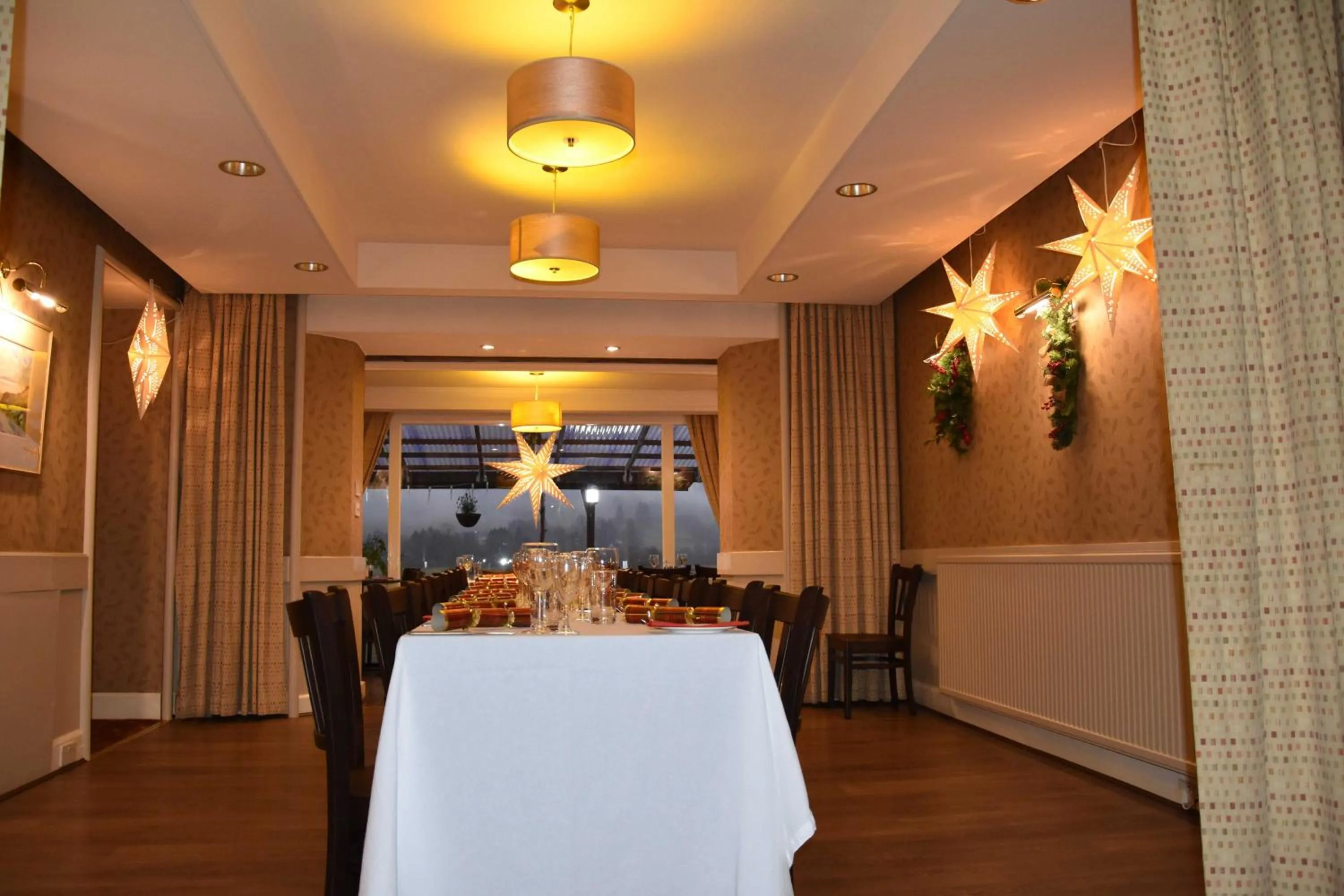 Restaurant/places to eat in Ailean Chraggan