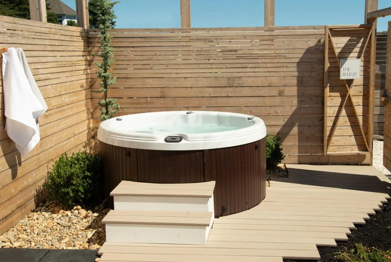 Hot Tub in ViewPoint Hotel