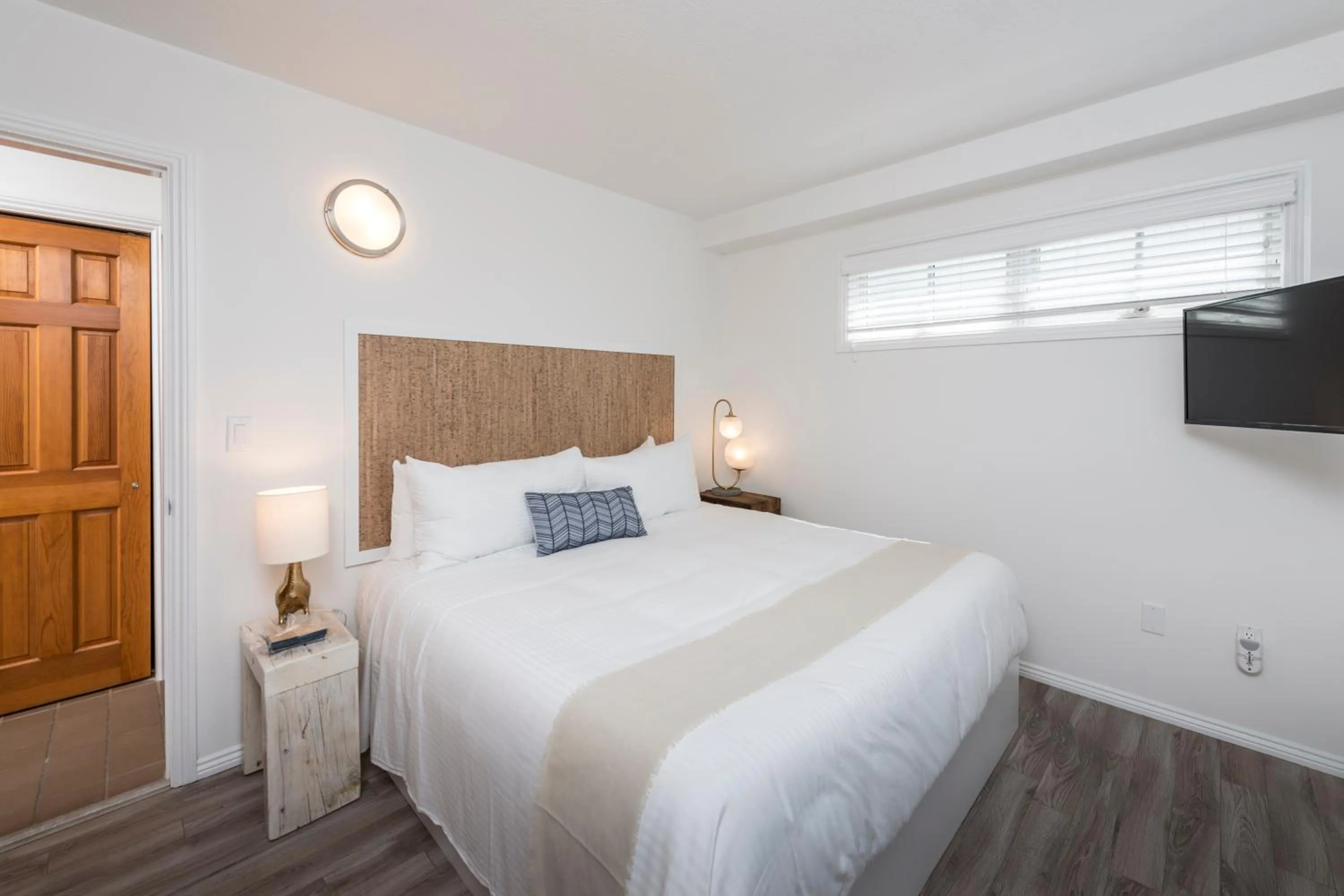 Bed in ViewPoint Hotel