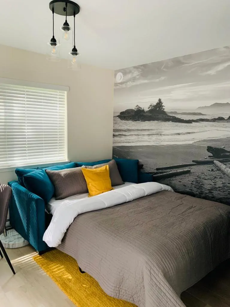 Bed in The Francis Boutique Inn